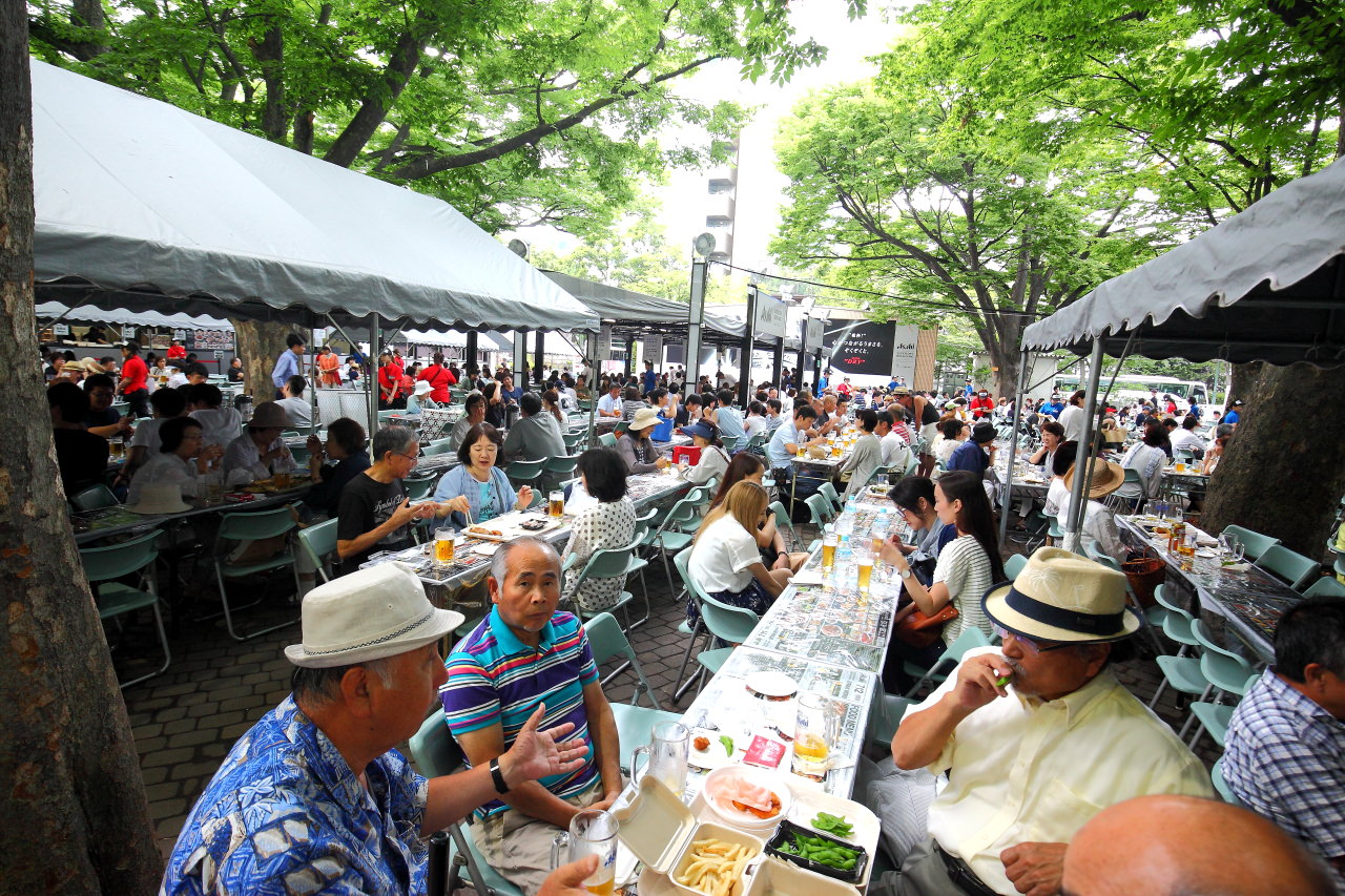 札幌啤酒祭,北海道啤酒祭,夏天北海道,雄獅旅遊,大通公園啤酒季,北海道旅遊推薦
