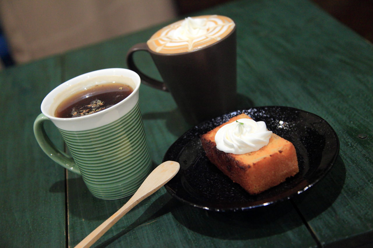 淡水美食,台北咖啡廳,淡水咖啡,淡水文青咖啡廳,淡水飲料,台北老宅咖啡廳,淡水老宅,淡水coffee,空兩格coffee