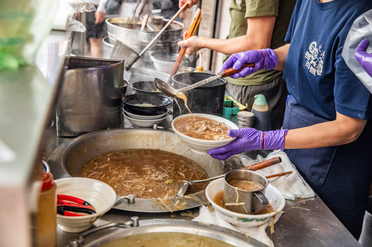 網站近期文章：北港李記生炒鴨肉羹｜鑊氣十足大碗公生炒鴨肉羹！在地經營超過四十年，用餐時間總是爆滿