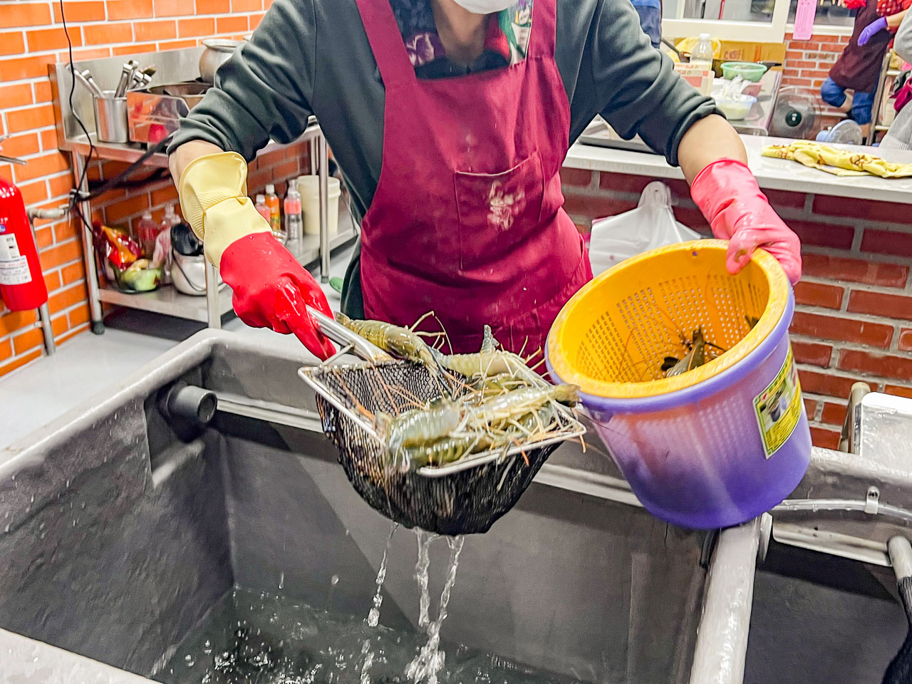 網站近期文章：中和景安活蝦之家｜來晚吃不到！每天都被清空水槽的超狂活蝦之家
