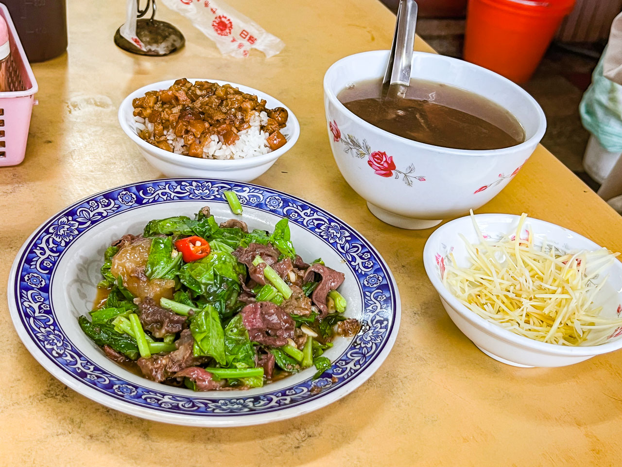 台南小吃,台南早餐,台南米其林牛肉湯,尚好吃牛肉湯,台南美食,台南牛肉湯