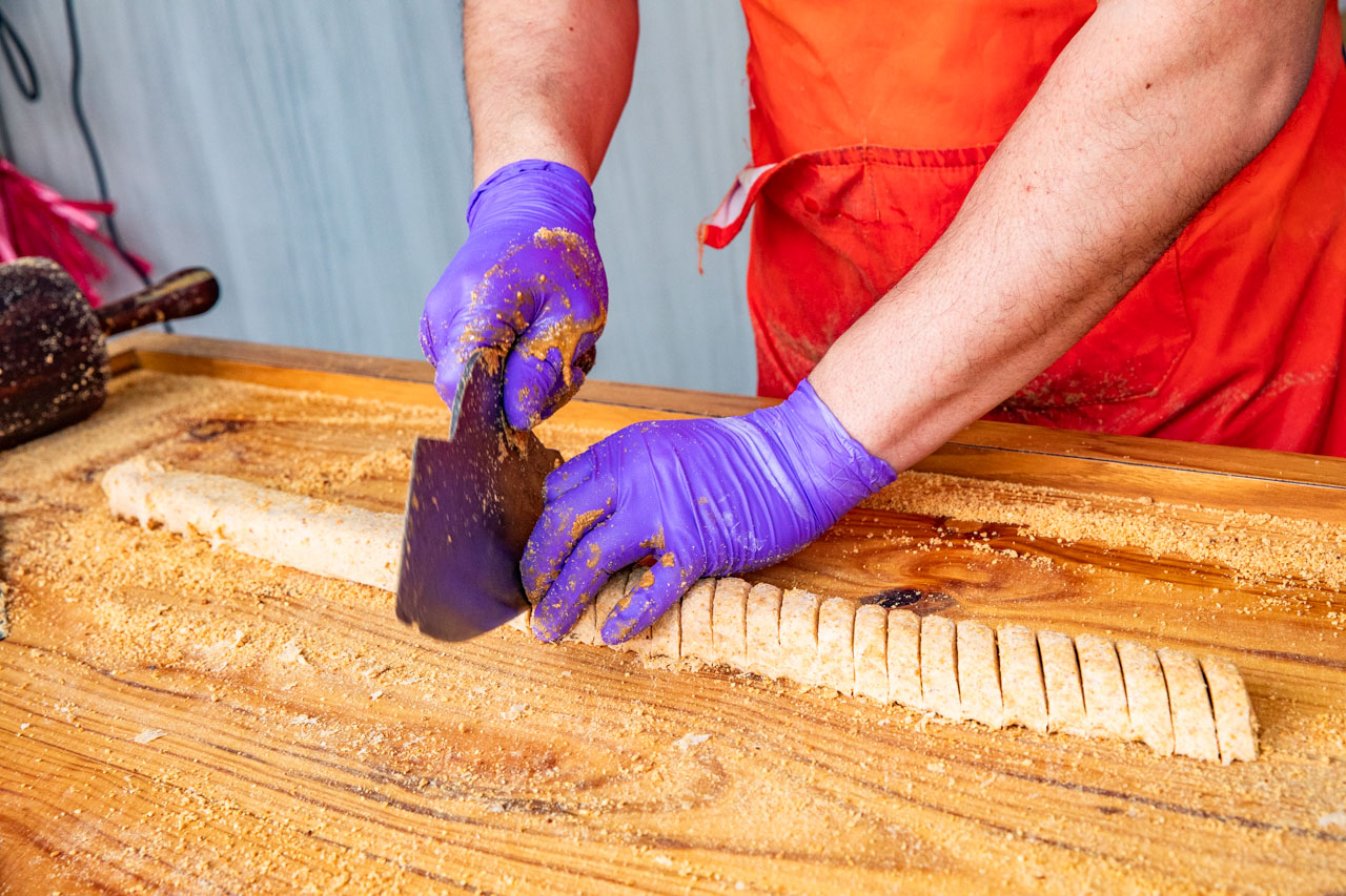 北港朝天宮美食,祥記花生酥