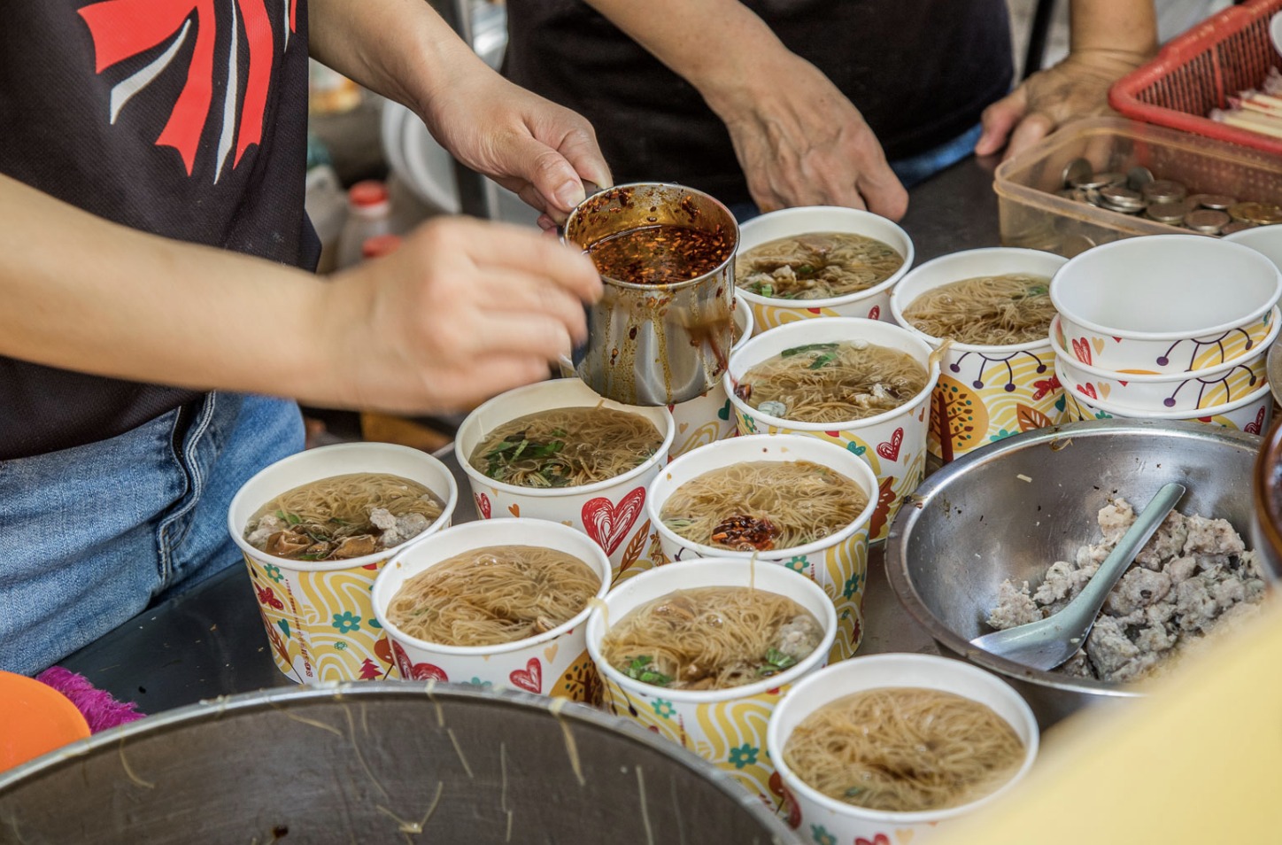 台中麵線,樂群麵線,樂群街美食,台中美食,台中第五市場美食 @大手牽小手。玩樂趣