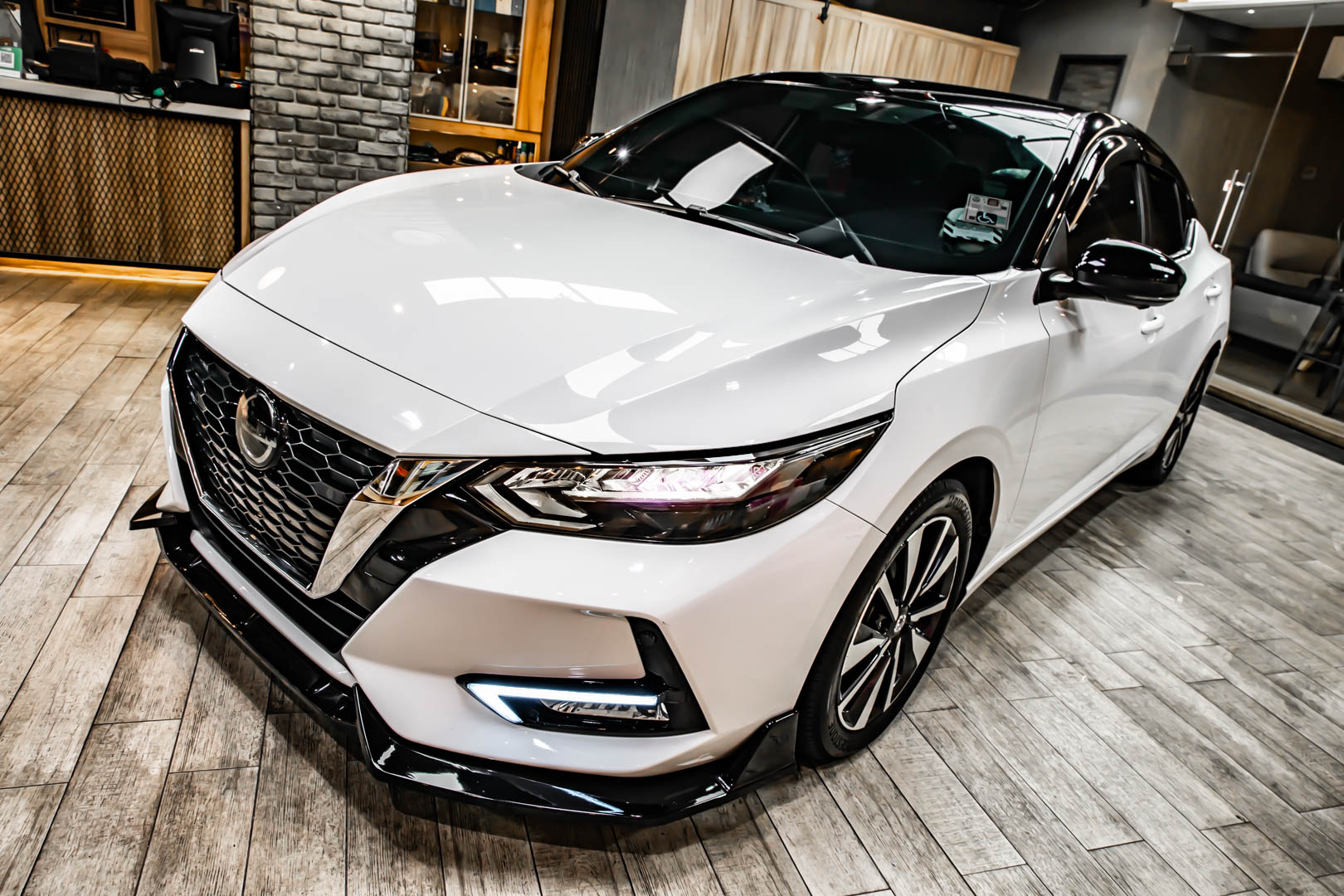 台北鍍膜,Classic汽車美容中心(士林店) 台北鍍膜,Classic汽車美容中心(士林店)