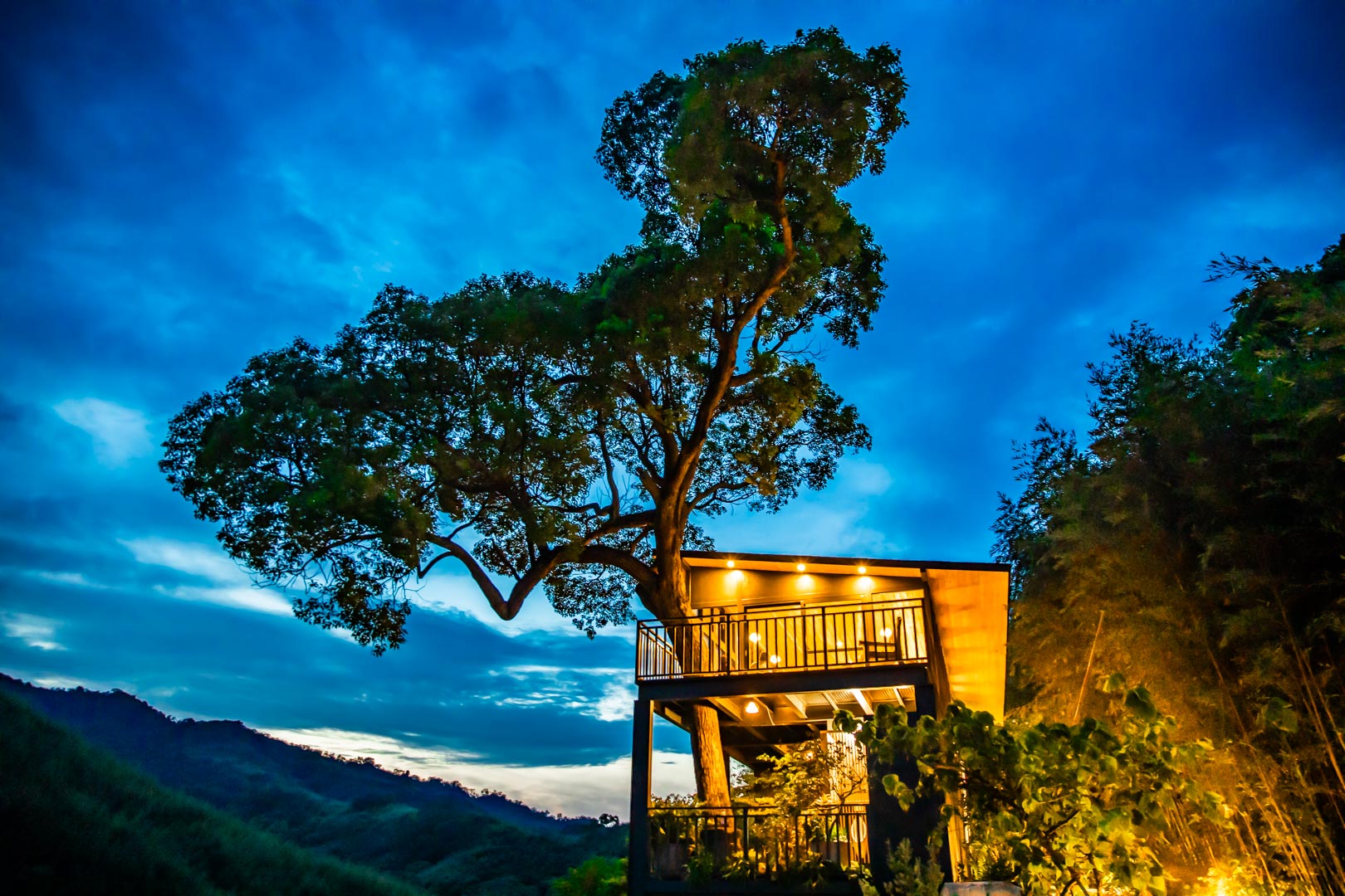 苗栗美食,苗栗景點,苗栗旅遊,苗栗住宿,苗栗露營,苗栗景觀餐廳,紫鳶山城覓境莊園 @大手牽小手。玩樂趣