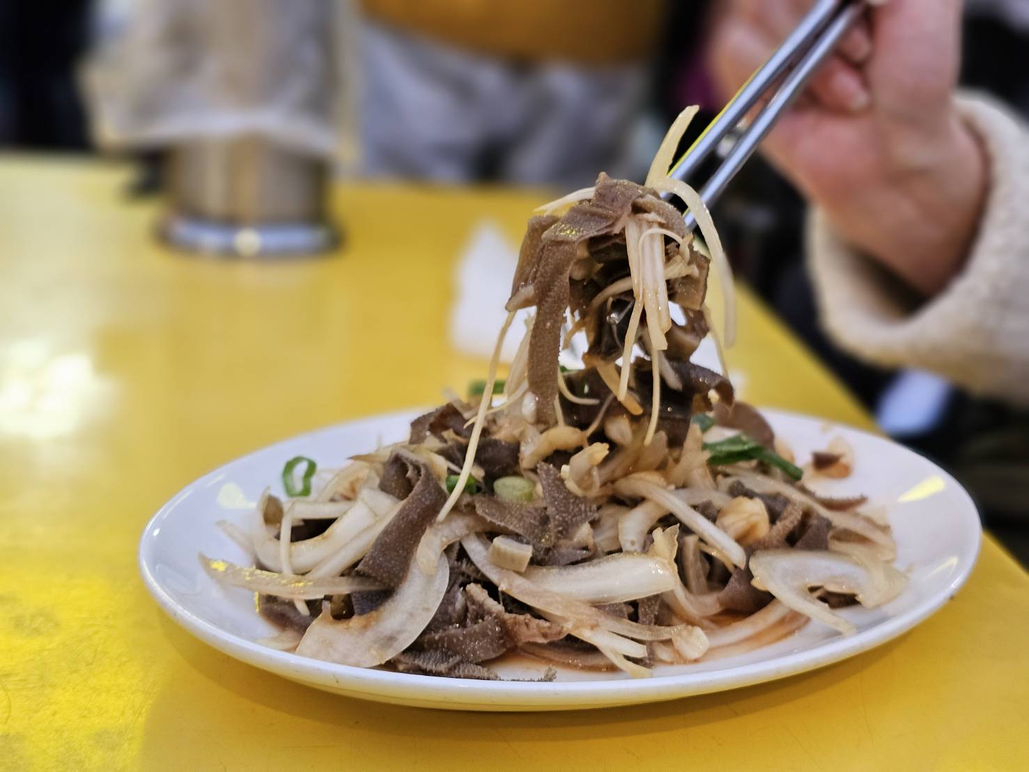 寧夏夜市美食,牛媽媽控肉飯（沙茶牛肉）