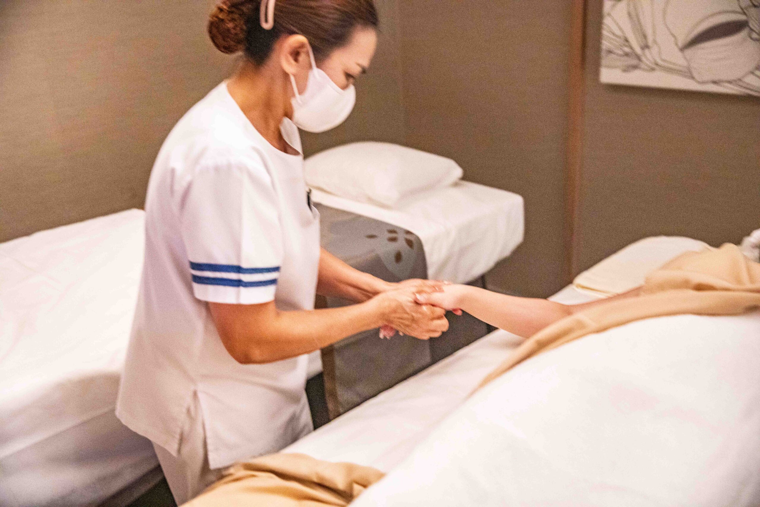 網站近期文章：Let’s Relax Spa Sukhumvit 14｜曼谷高評價按摩推薦！Let’s Relax Spa 泰式精油按摩，曼谷旅人最愛的按摩品牌體驗分享