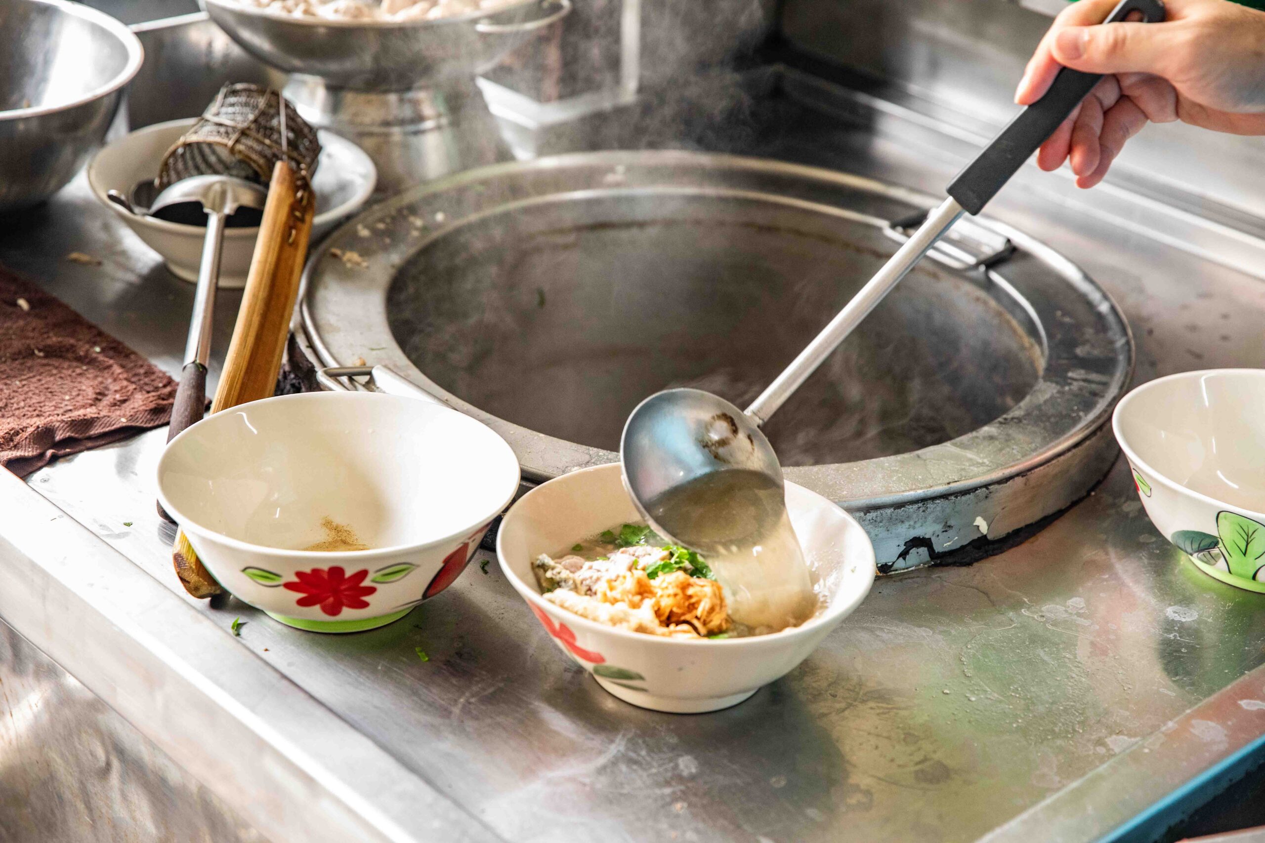 曼谷美食,曼谷老城區美食,Thai Tham豬腦湯