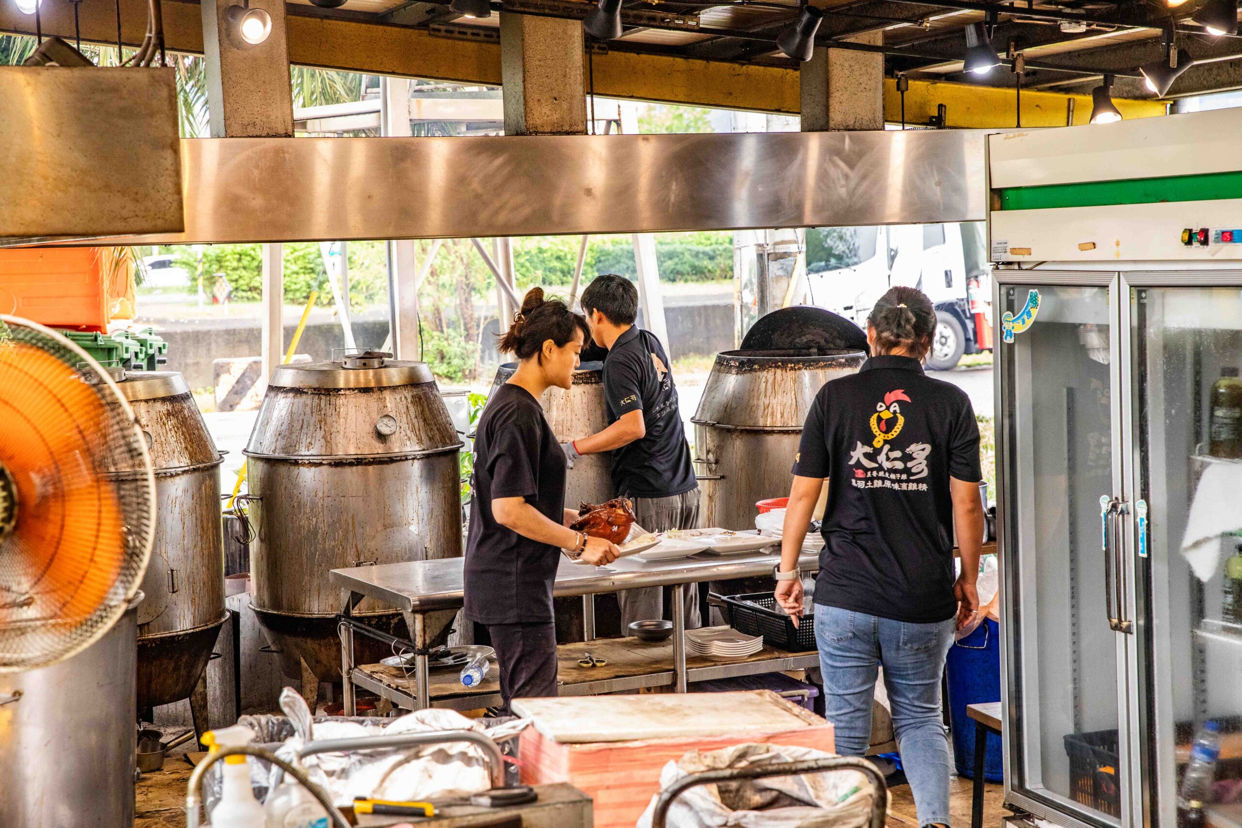 礁溪烤雞,宜蘭烤雞,大仁哥蔗香脆皮桶仔雞-宜蘭旗艦店 礁溪烤雞,宜蘭烤雞,大仁哥蔗香脆皮桶仔雞-宜蘭旗艦店