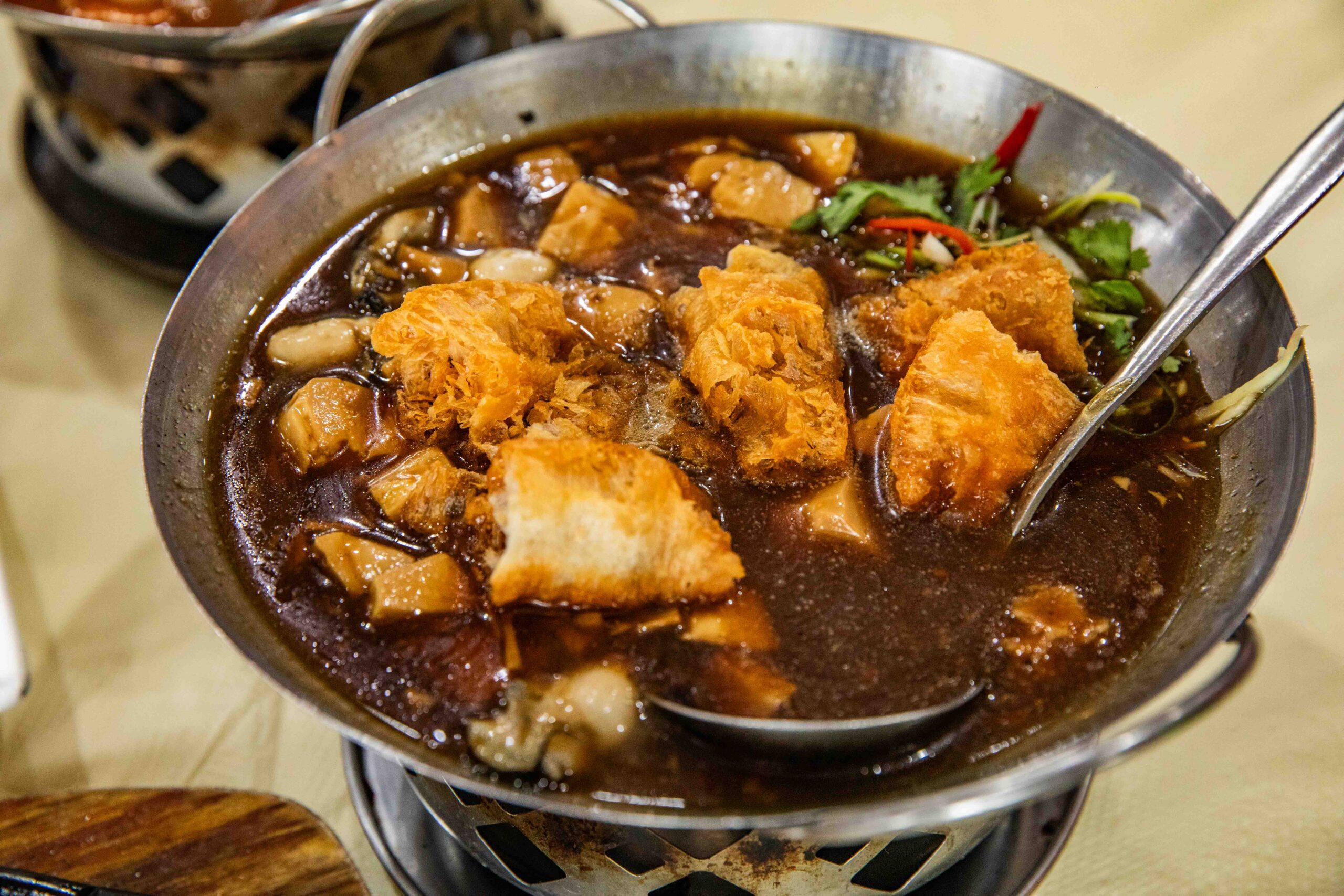 礁溪烤雞,宜蘭烤雞,大仁哥蔗香脆皮桶仔雞-宜蘭旗艦店 礁溪烤雞,宜蘭烤雞,大仁哥蔗香脆皮桶仔雞-宜蘭旗艦店