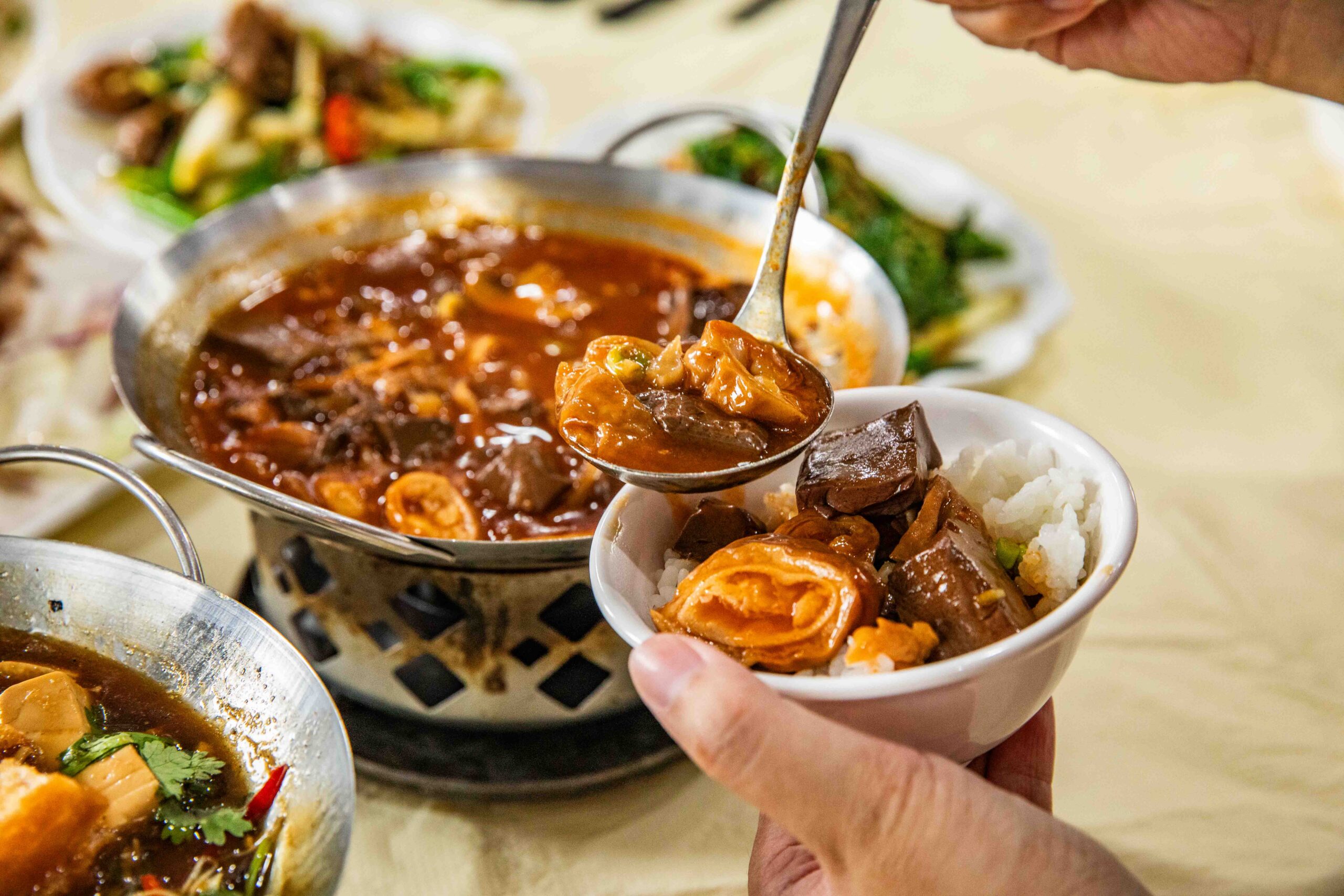礁溪烤雞,宜蘭烤雞,大仁哥蔗香脆皮桶仔雞-宜蘭旗艦店 礁溪烤雞,宜蘭烤雞,大仁哥蔗香脆皮桶仔雞-宜蘭旗艦店
