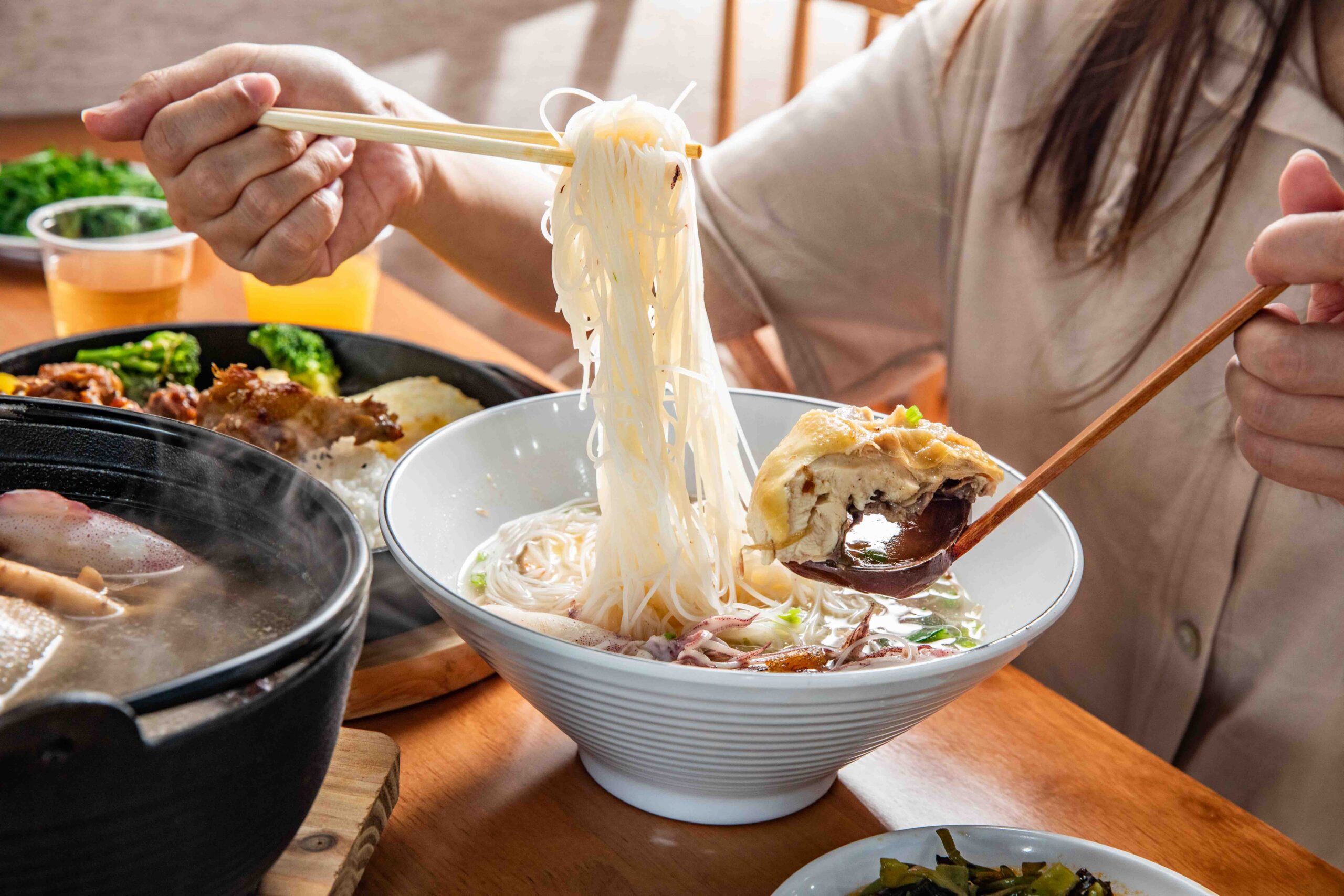桃園美食,藝文特區美食,金小蔥雞湯米粉