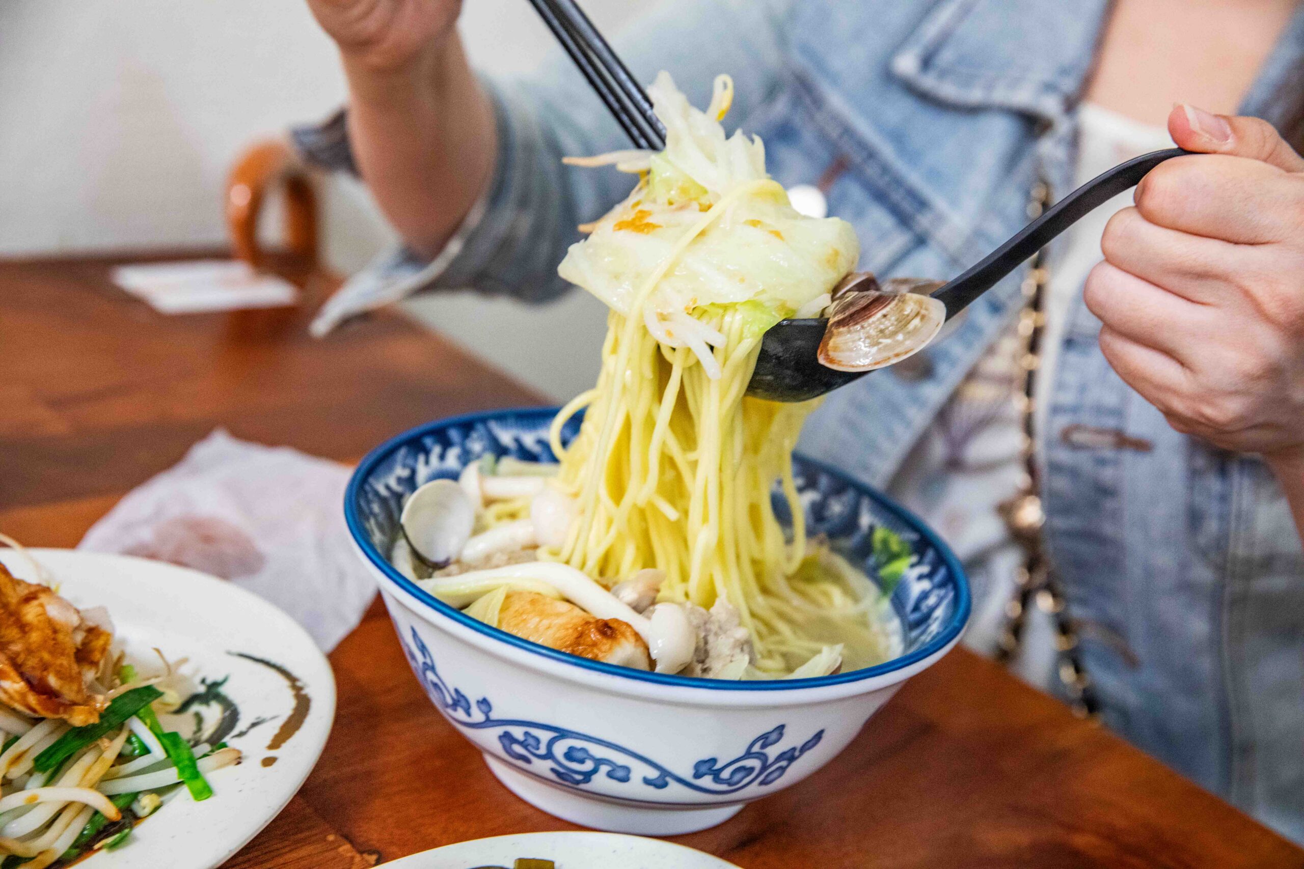 中壢美食,中壢小吃,中壢蛤蠣麵,好滋味麵館