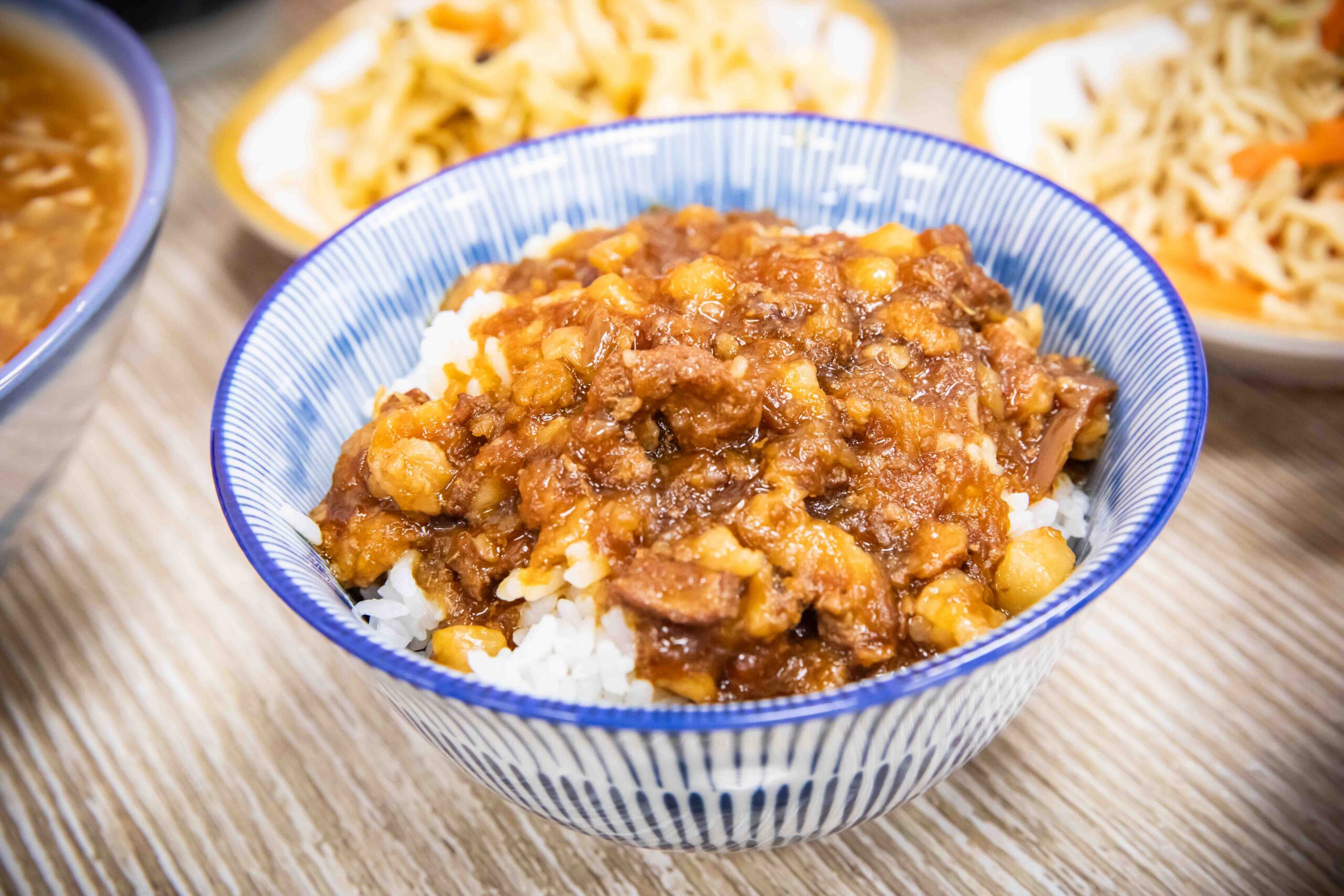 桃園美食,桃園蒜味肉羹,桃園小吃,蒜霸王蒜味肉羹涼麵-桃鶯總店