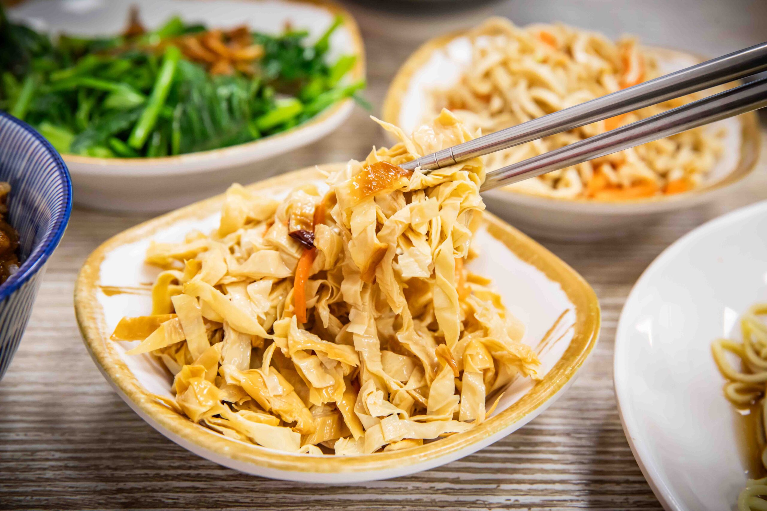 桃園美食,桃園蒜味肉羹,桃園小吃,蒜霸王蒜味肉羹涼麵-桃鶯總店