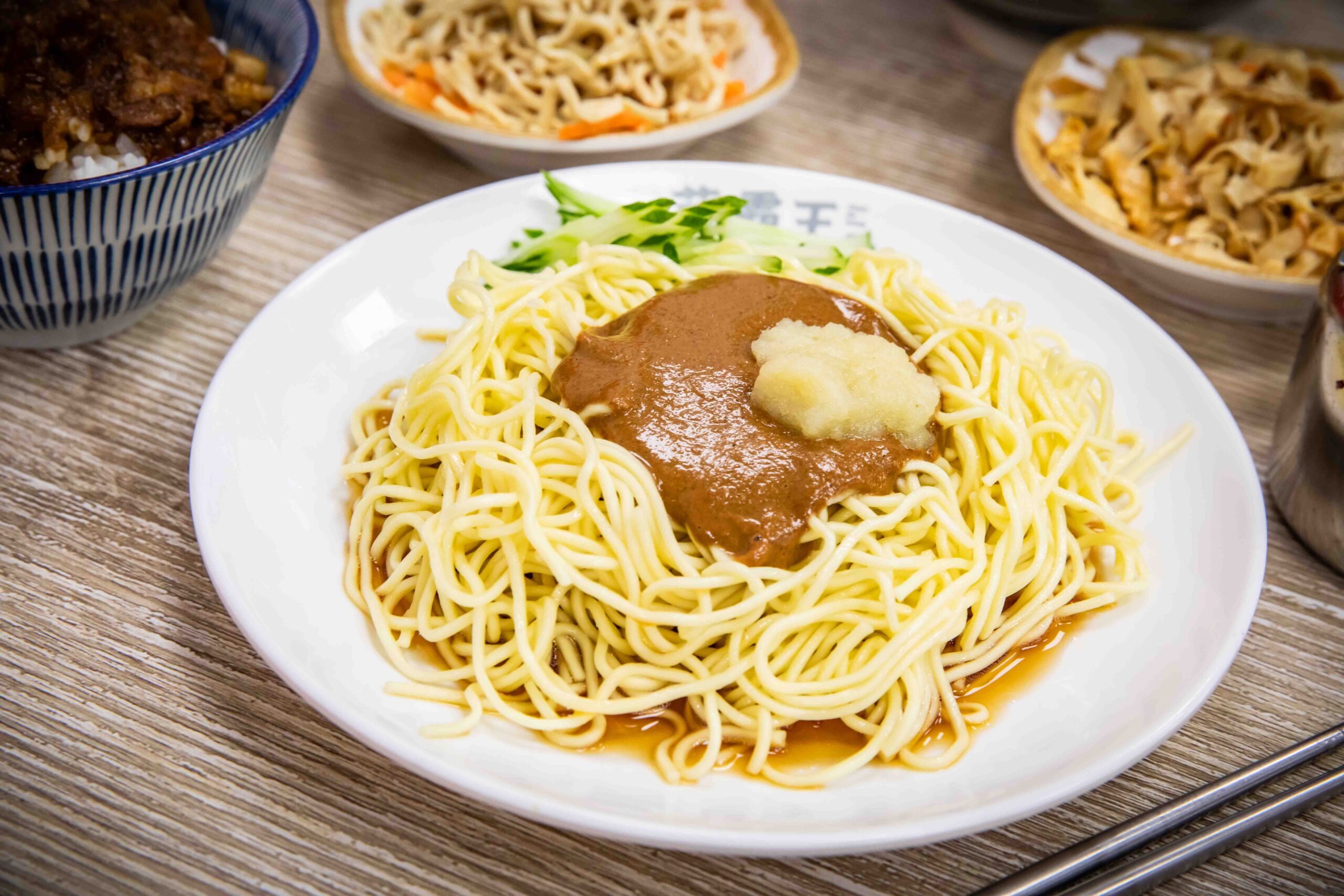 桃園美食,桃園蒜味肉羹,桃園小吃,蒜霸王蒜味肉羹涼麵-桃鶯總店