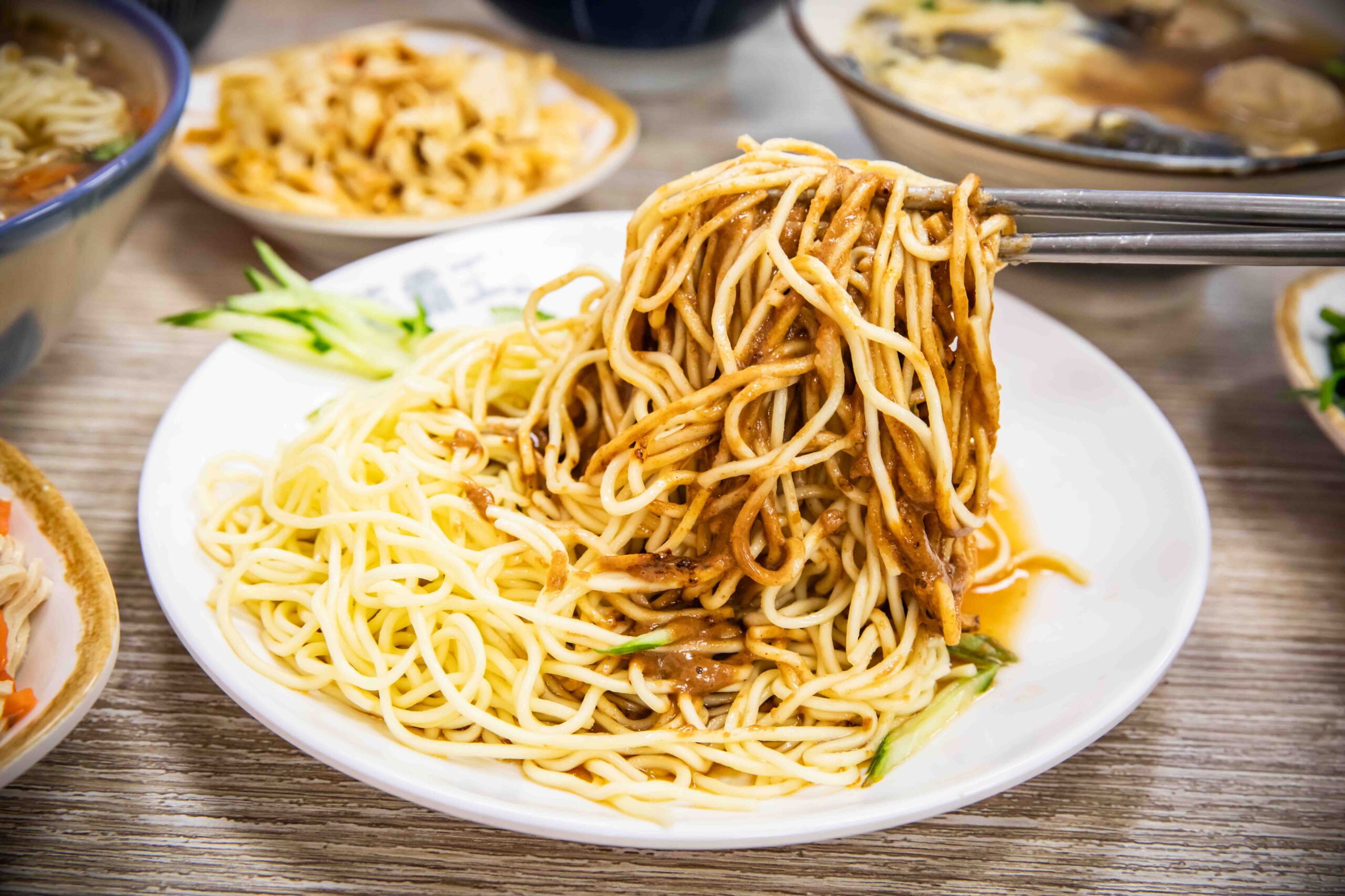 桃園美食,桃園蒜味肉羹,桃園小吃,蒜霸王蒜味肉羹涼麵-桃鶯總店