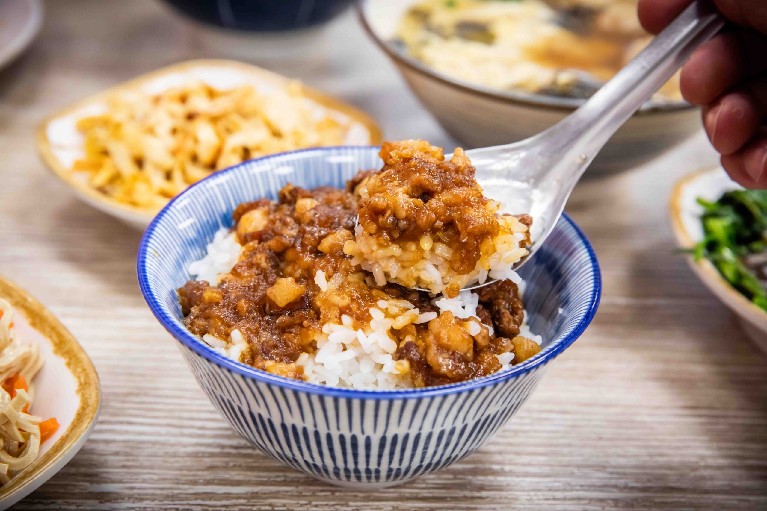 桃園美食,桃園蒜味肉羹,桃園小吃,蒜霸王蒜味肉羹涼麵-桃鶯總店