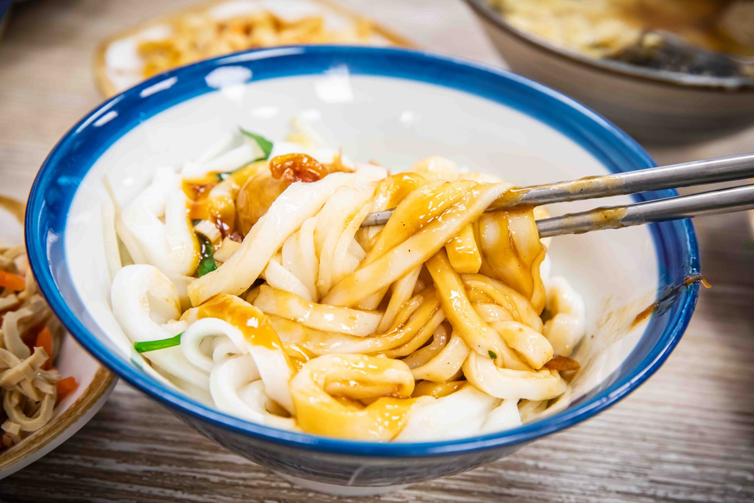 桃園美食,桃園蒜味肉羹,桃園小吃,蒜霸王蒜味肉羹涼麵-桃鶯總店