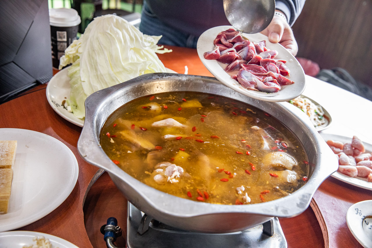 桃園薑母鴨,桃園鋼盆薑母鴨,桃園美食,臺灣番鴨牧場大江店 桃園薑母鴨,桃園鋼盆薑母鴨,桃園美食,臺灣番鴨牧場大江店