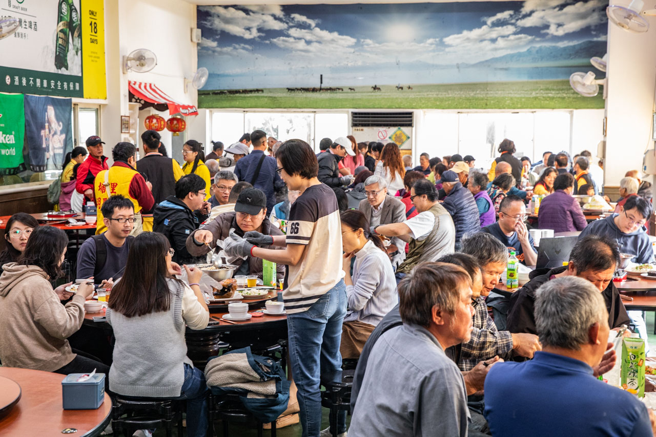 網站近期文章：臺灣番鴨牧場大江店｜人潮大爆滿鋼盆薑母鴨！鴨肉份量是別人的兩倍多，內用麵線吃到飽