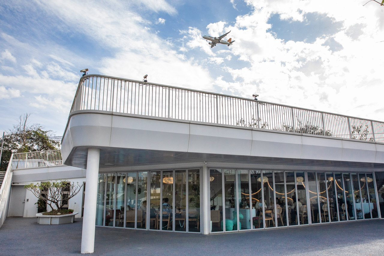 網站近期文章：The QiAO 喬寓咖啡｜飛機低空飛過超震撼！湖景第一排白色景觀咖啡廳，鄰近埤塘公園小孩放風好去處