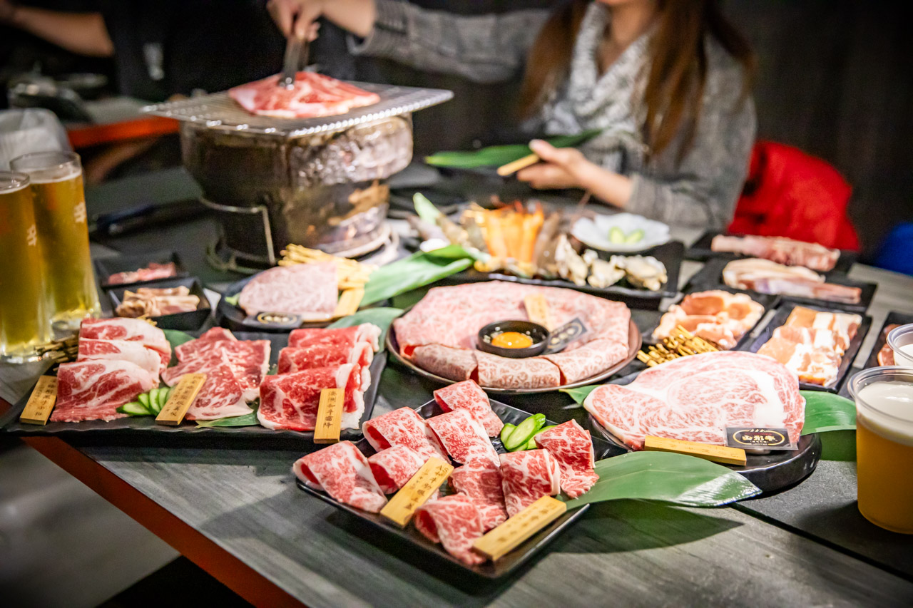 網站近期文章：樂樂燒肉蘆洲店｜CP值超高炭火燒肉吃到飽！炭火燒肉＋18生啤無限暢飲只要698元起