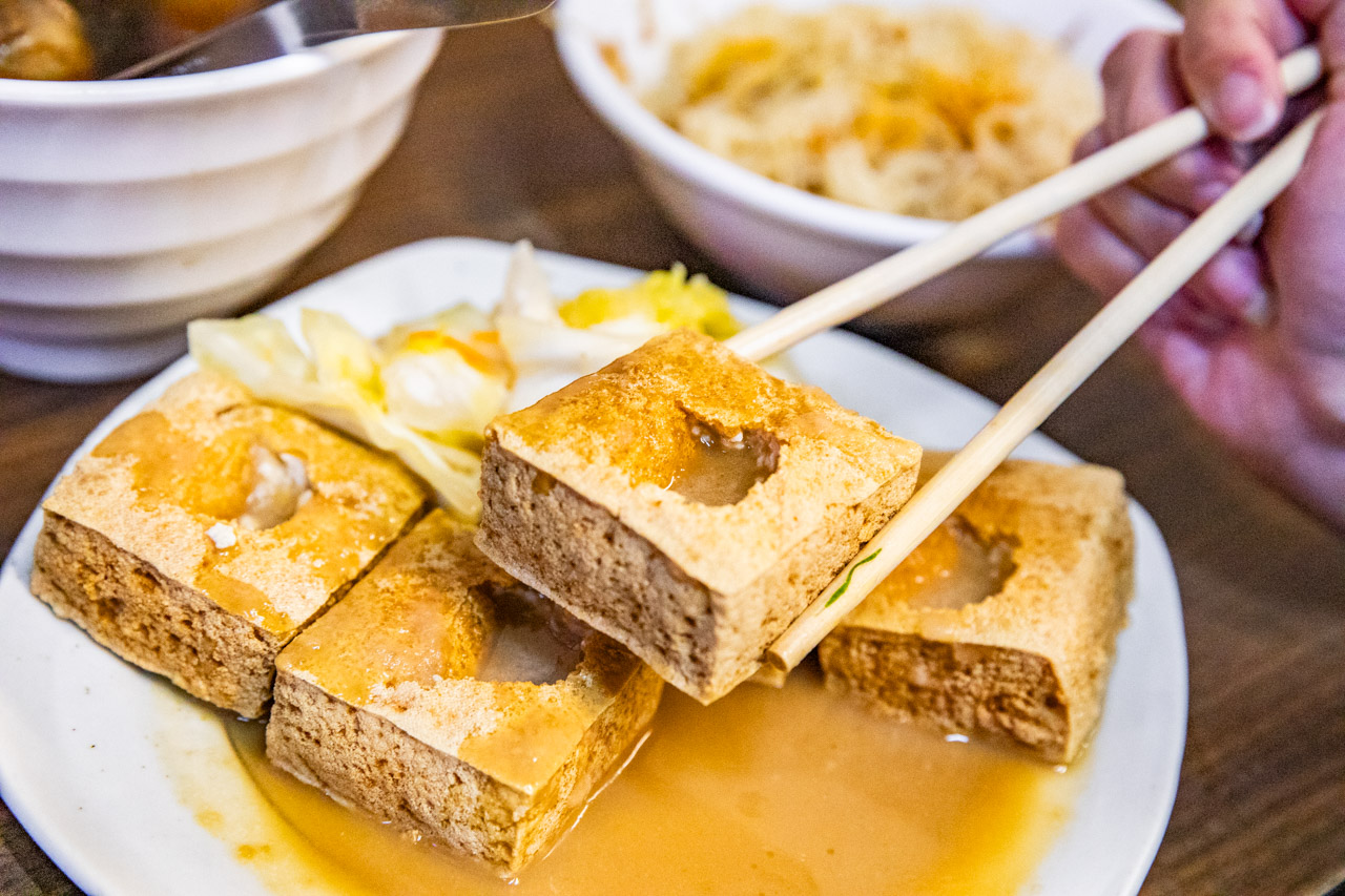逢甲夜市美食,逢甲小吃,逢甲夜市臭豆腐,宋家藥燉排骨臭豆腐