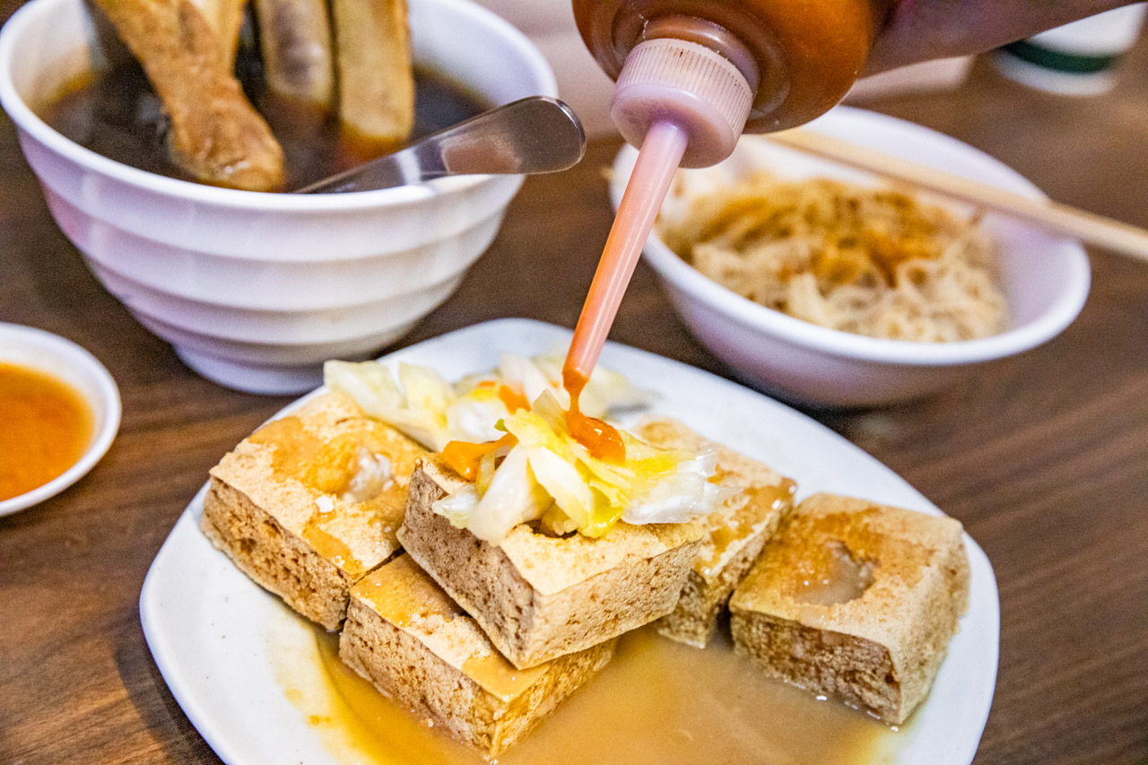逢甲夜市美食,逢甲小吃,逢甲夜市臭豆腐,宋家藥燉排骨臭豆腐