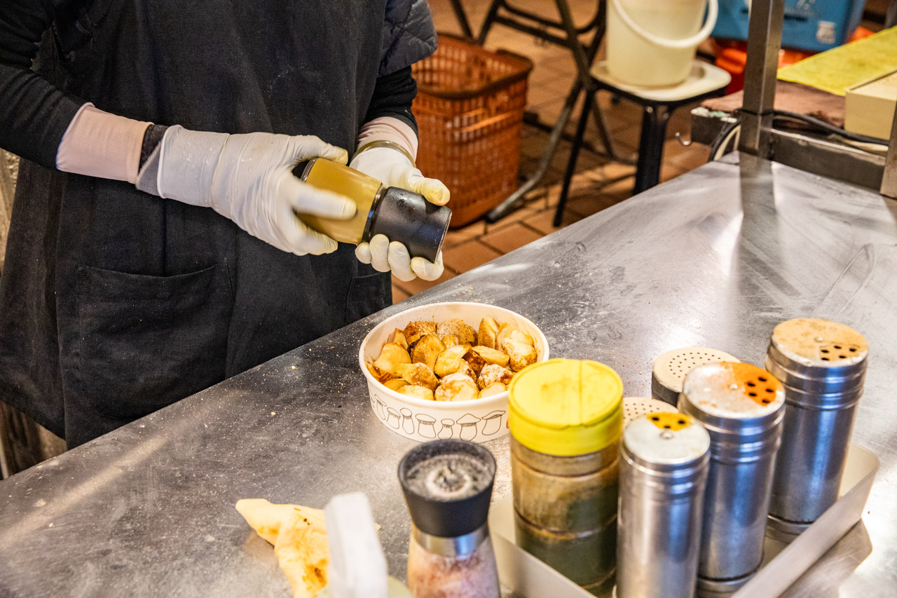 士林夜市美食,士林夜市小吃,士林夜市燒烤杏鮑菇