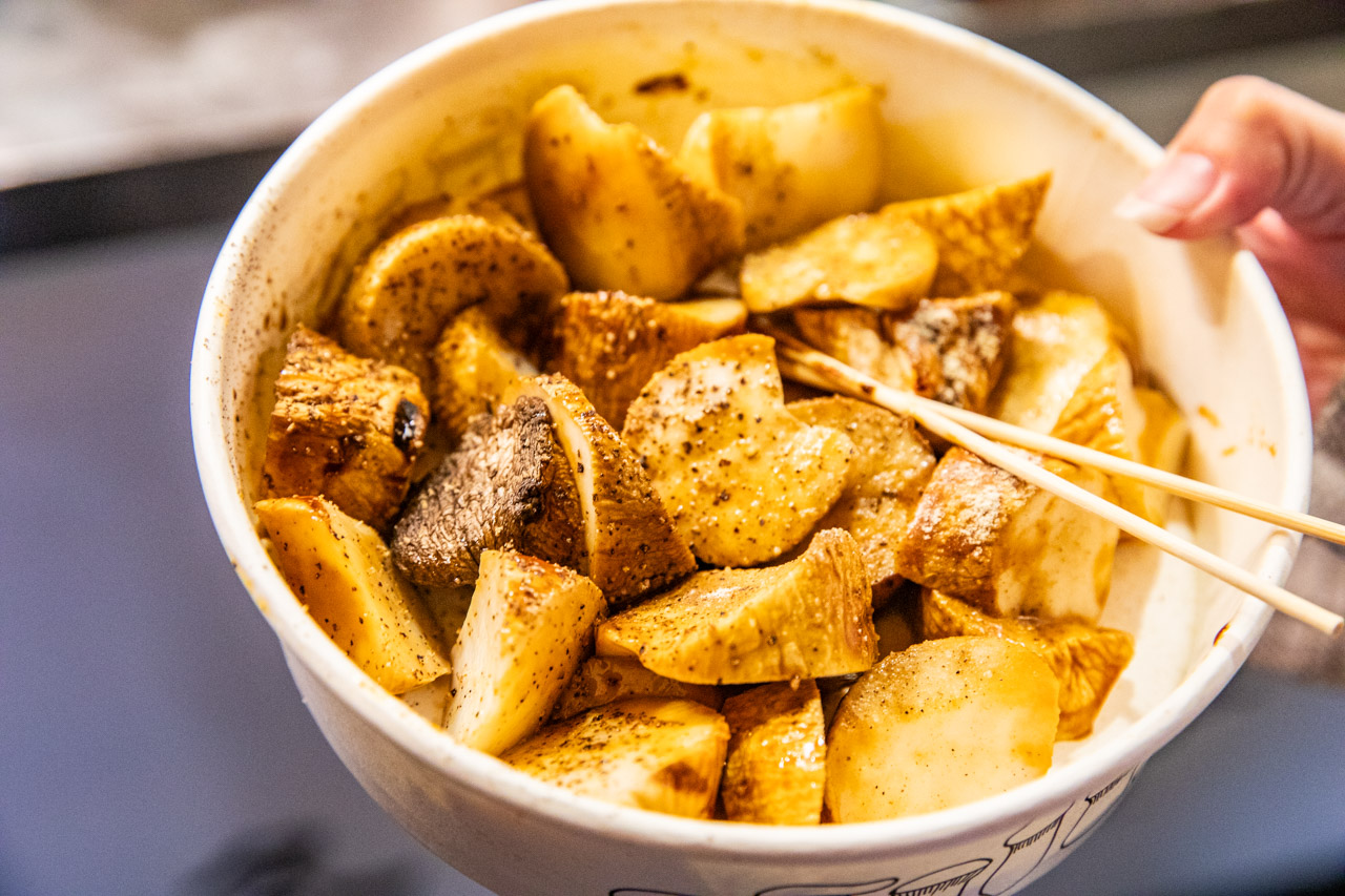 士林夜市美食,士林夜市小吃,士林夜市燒烤杏鮑菇