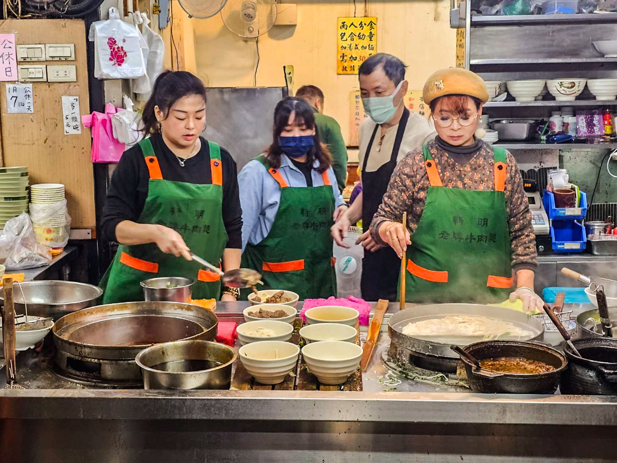 網站近期文章：正宗新明老牌牛肉麵｜在地經營70年老牌牛肉麵，濃郁湯頭加上大塊牛肉，加湯加麵還免費