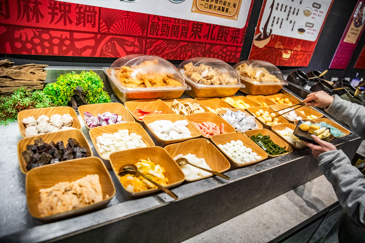 超夯川麻辣鍋桃園愛買店,桃園酸菜魚吃到飽,桃園麻辣鍋吃到飽