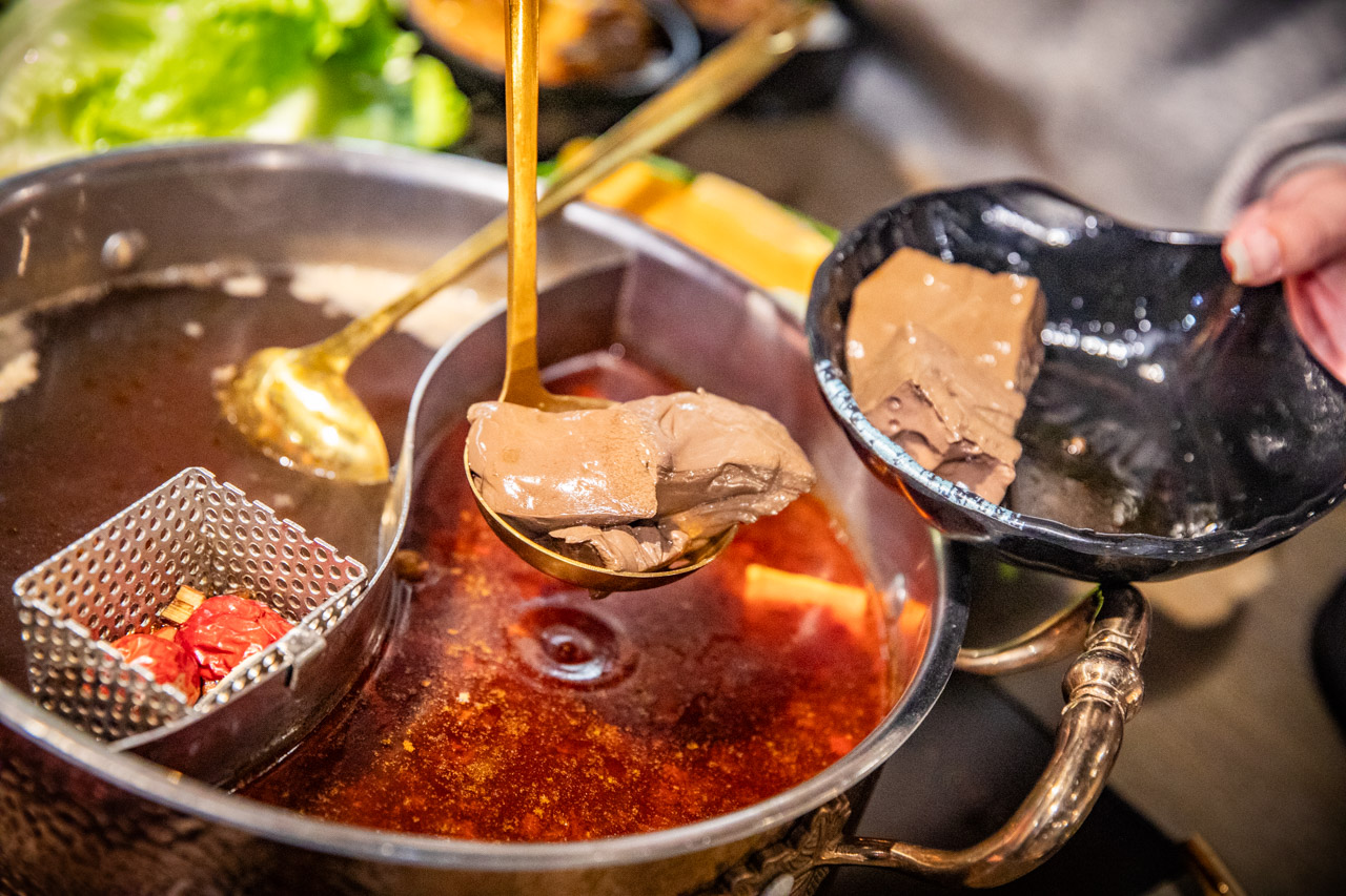 超夯川麻辣鍋桃園愛買店,桃園酸菜魚吃到飽,桃園麻辣鍋吃到飽