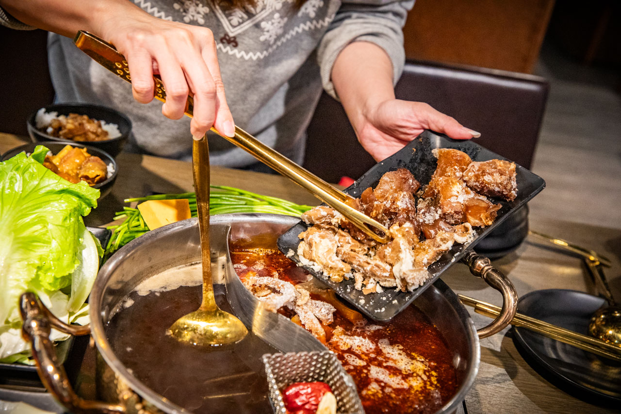 超夯川麻辣鍋桃園愛買店,桃園酸菜魚吃到飽,桃園麻辣鍋吃到飽