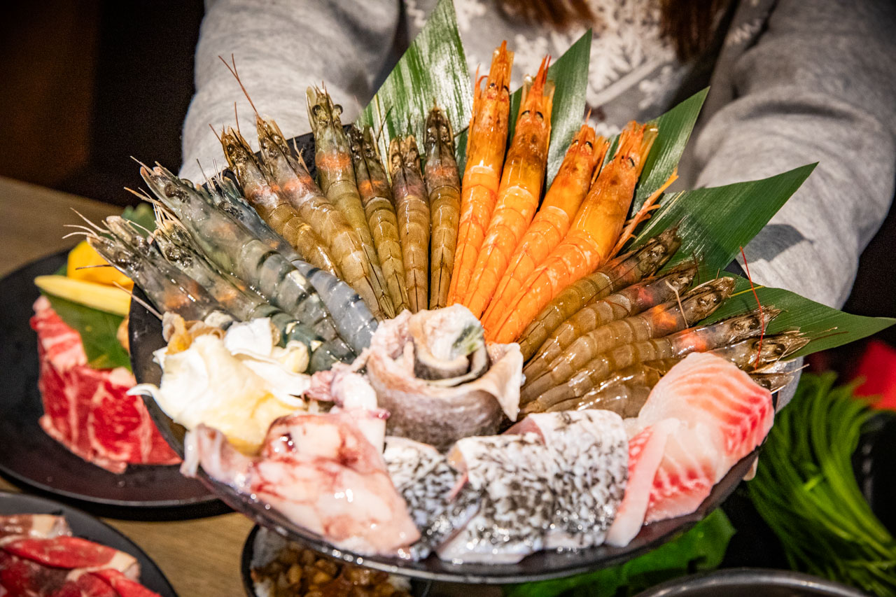 超夯川麻辣鍋桃園愛買店,桃園酸菜魚吃到飽,桃園麻辣鍋吃到飽