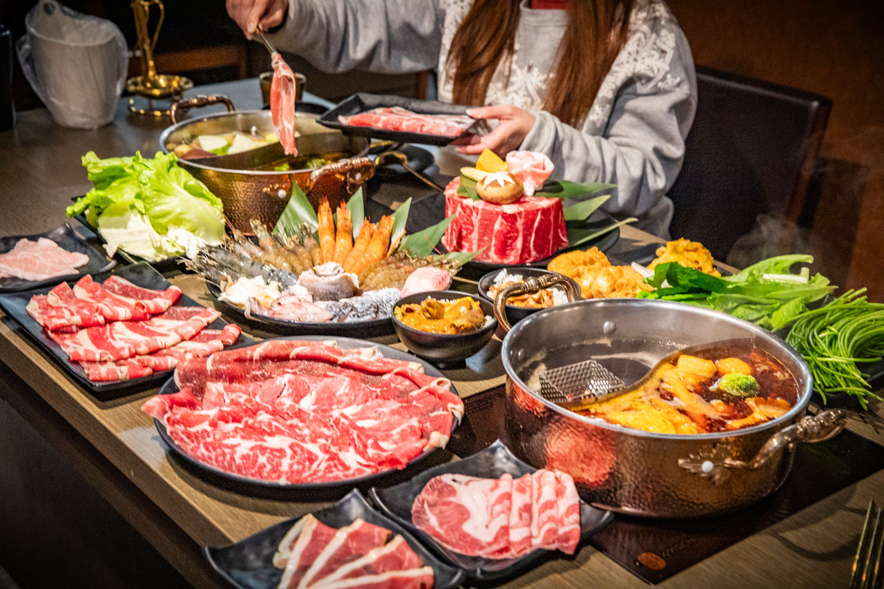 超夯川麻辣鍋桃園愛買店,桃園酸菜魚吃到飽,桃園麻辣鍋吃到飽