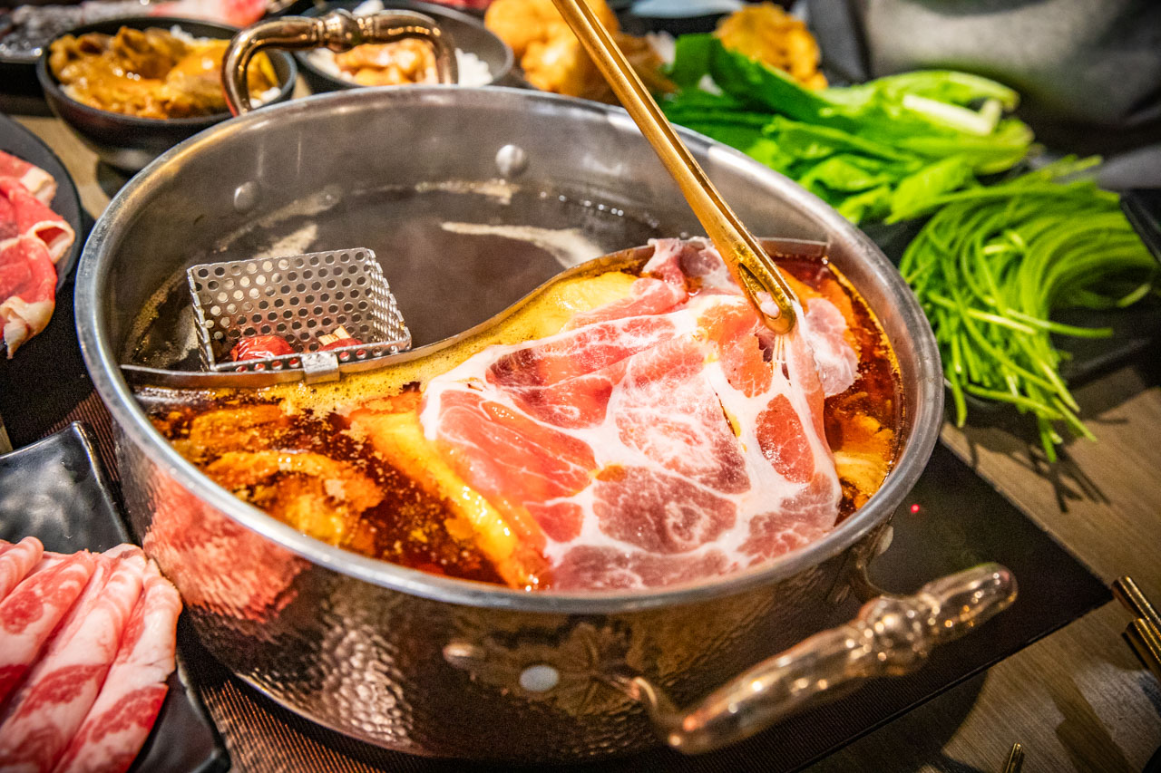 超夯川麻辣鍋桃園愛買店,桃園酸菜魚吃到飽,桃園麻辣鍋吃到飽