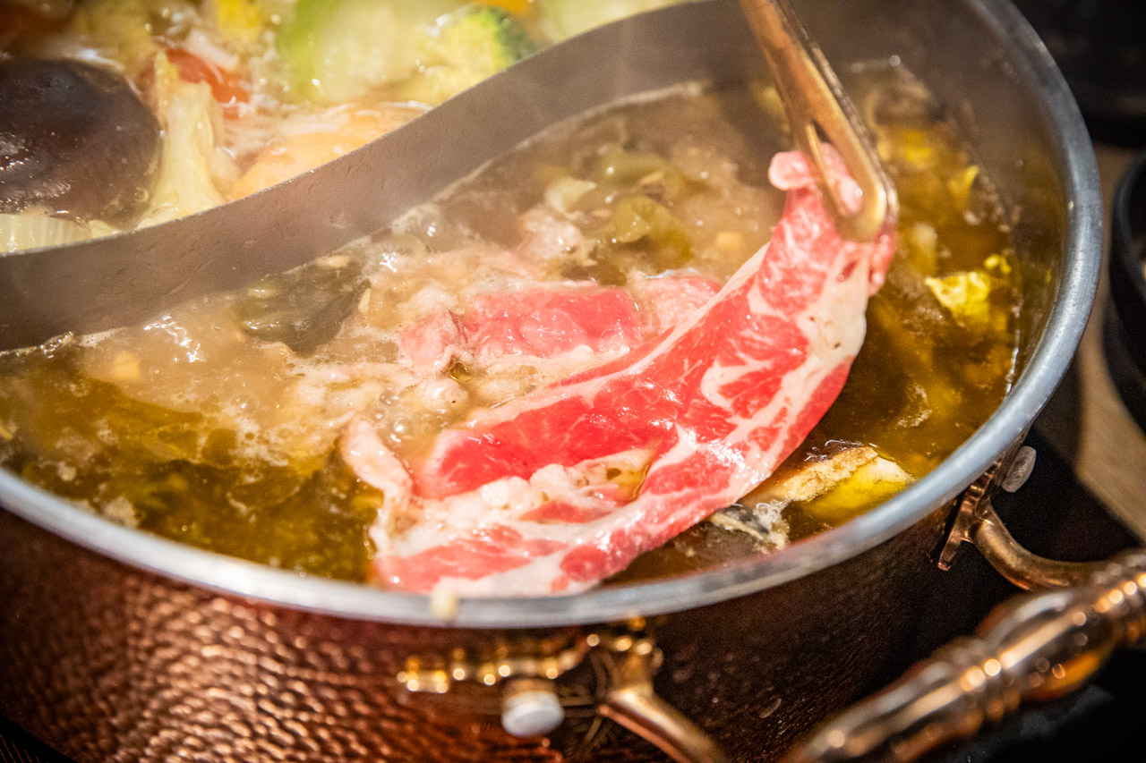 超夯川麻辣鍋桃園愛買店,桃園酸菜魚吃到飽,桃園麻辣鍋吃到飽