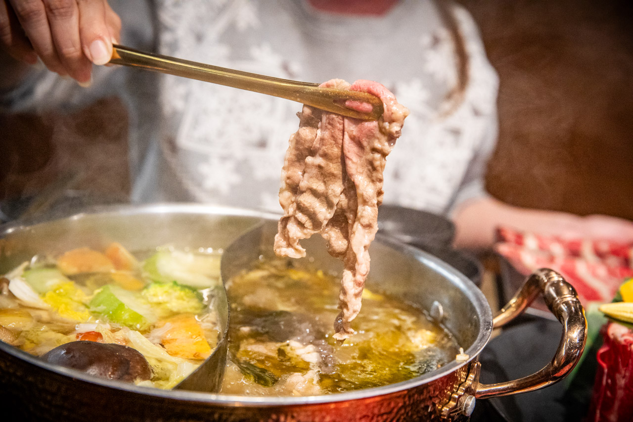超夯川麻辣鍋桃園愛買店,桃園酸菜魚吃到飽,桃園麻辣鍋吃到飽