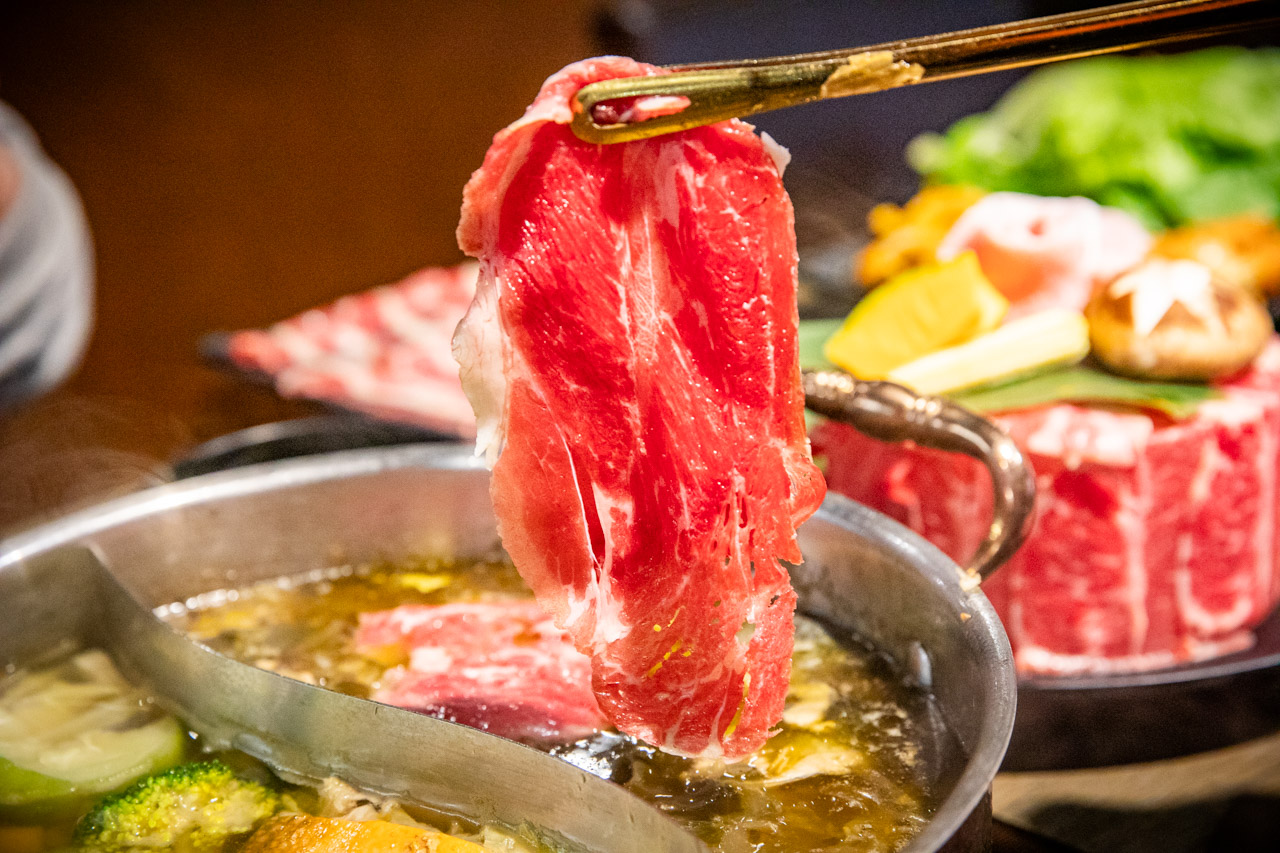 超夯川麻辣鍋桃園愛買店,桃園酸菜魚吃到飽,桃園麻辣鍋吃到飽