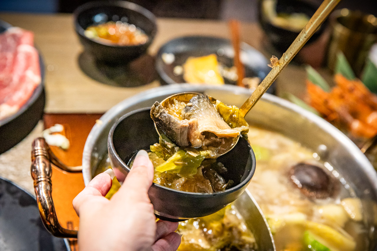 超夯川麻辣鍋桃園愛買店,桃園酸菜魚吃到飽,桃園麻辣鍋吃到飽