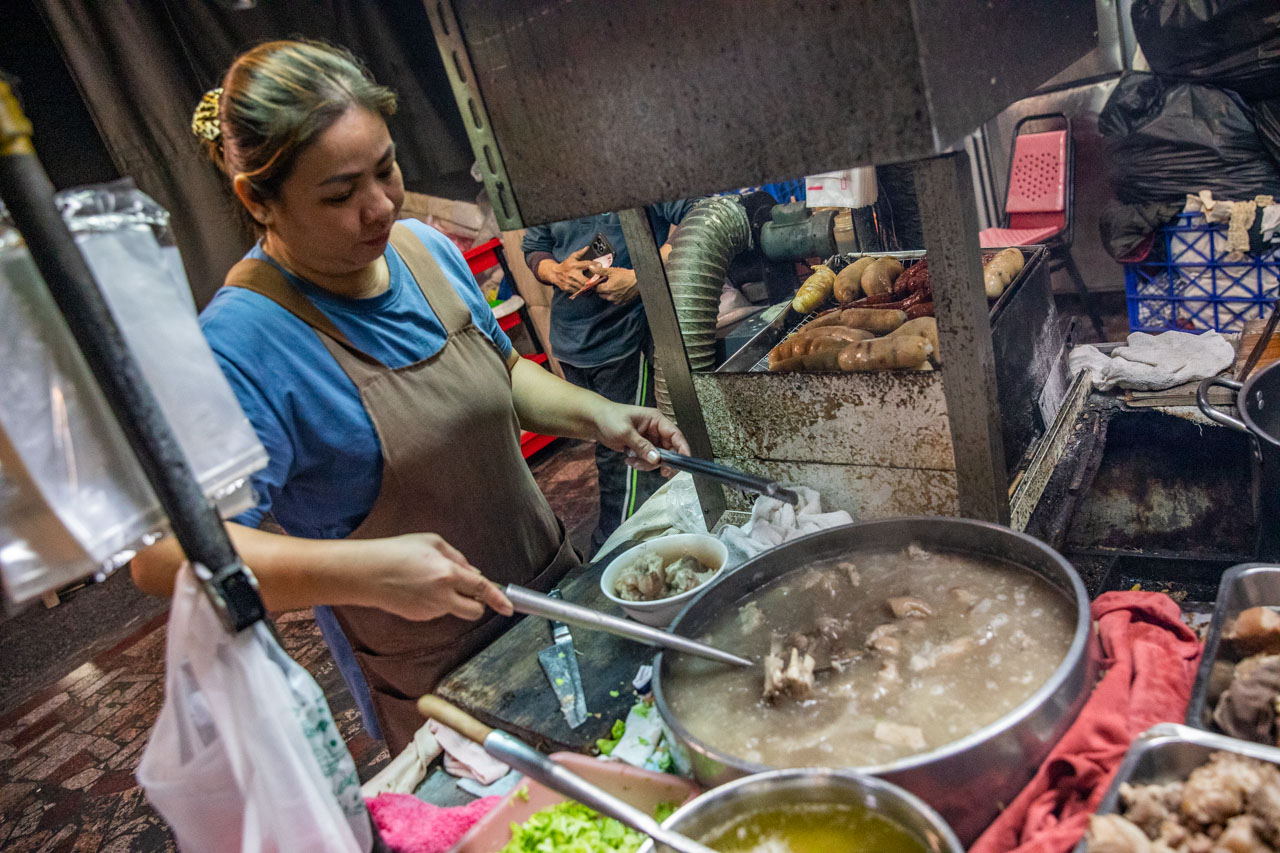 高雄美食,小港美食,高雄豬腳,飛機路花生豬腳