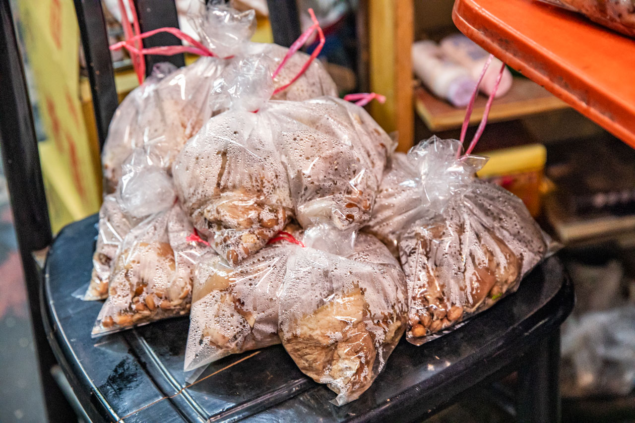 高雄美食,小港美食,高雄豬腳,飛機路花生豬腳