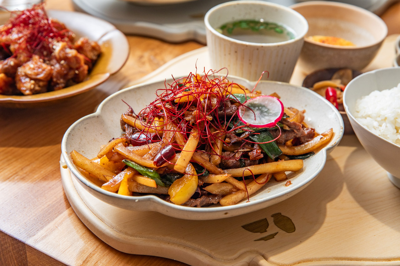 青埔美食,青埔中式餐廳,皿皿新中式定食料理