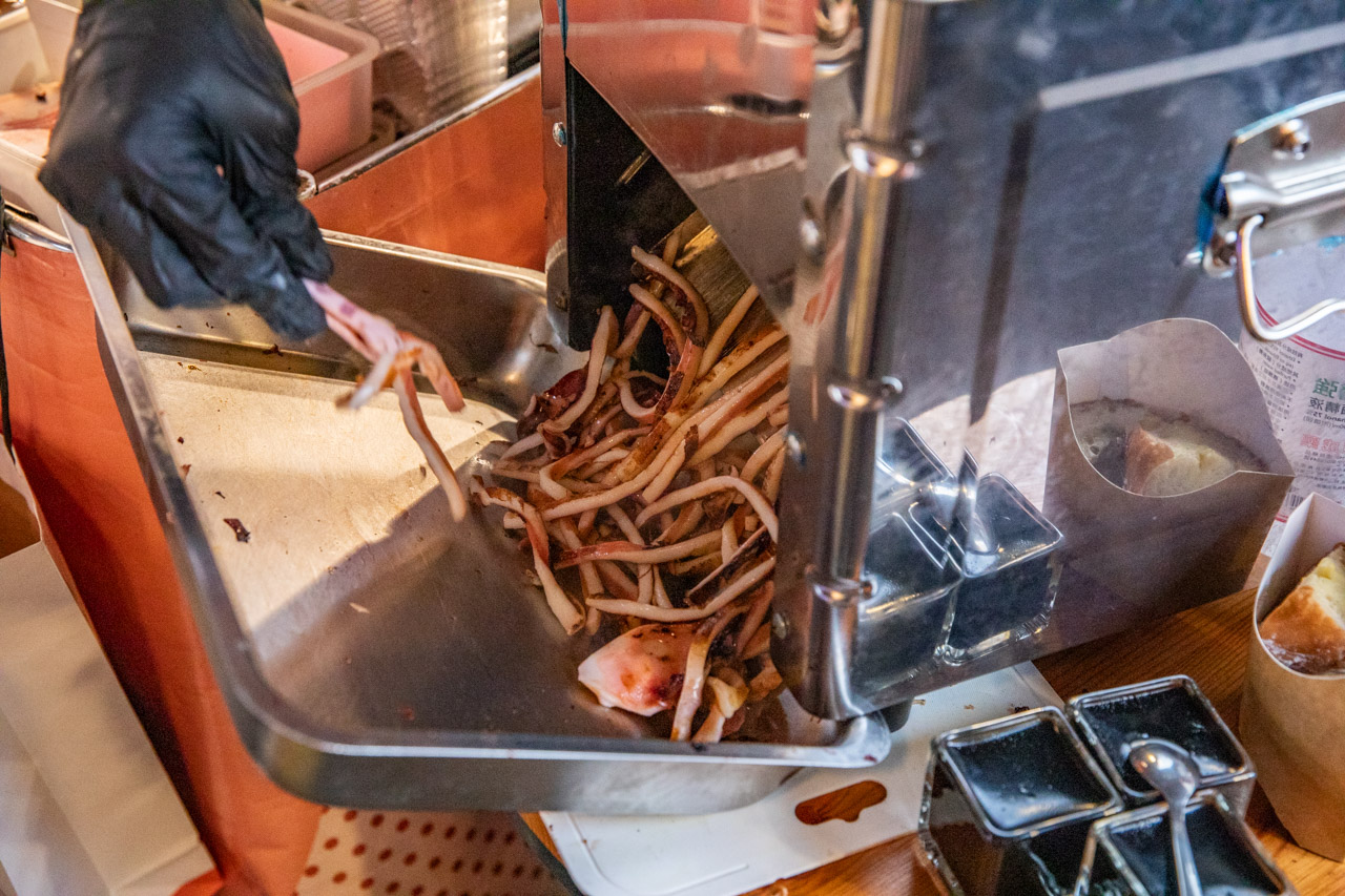 迪化街美食,迪化街小吃,魷布院-鮮烤魷魚
