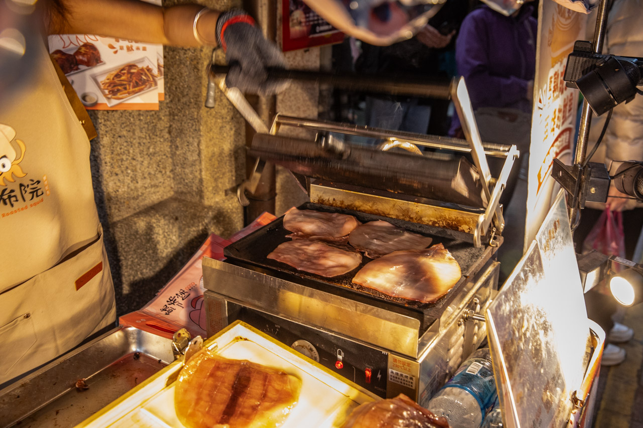 迪化街美食,迪化街小吃,魷布院-鮮烤魷魚