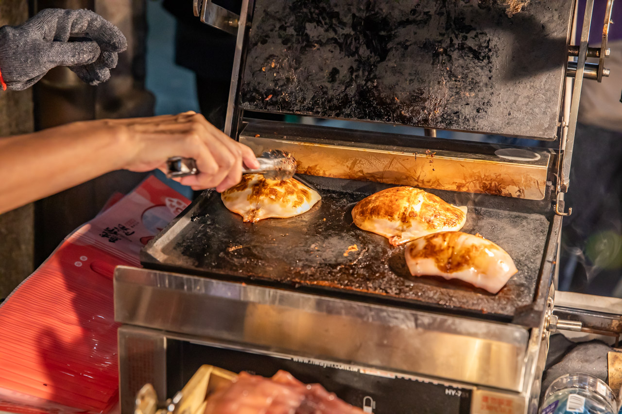 迪化街美食,迪化街小吃,魷布院-鮮烤魷魚