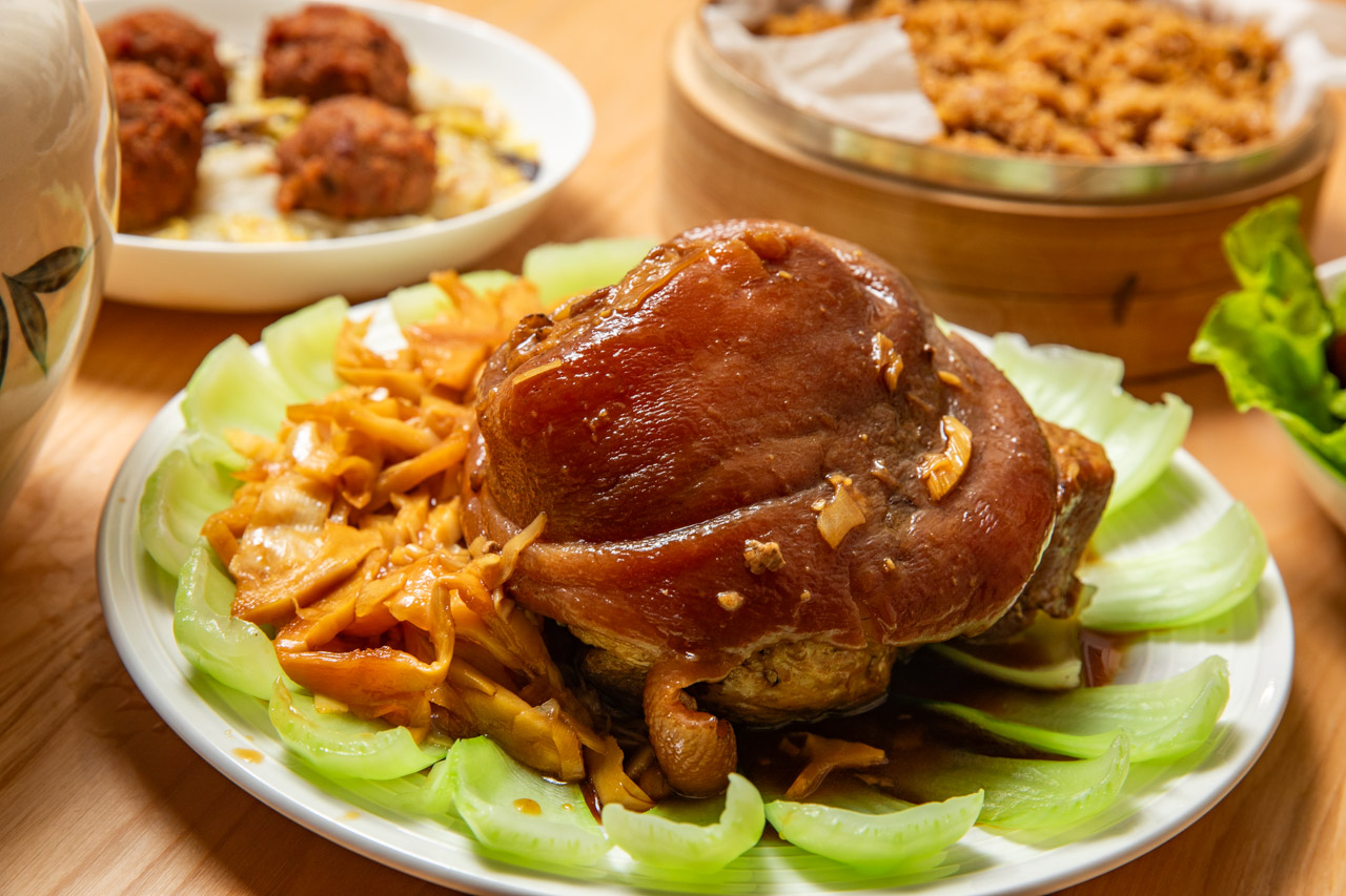 2026宅配年菜,2026年菜推薦,鬍鬚張2026馬躍迎新富滿堂年菜組