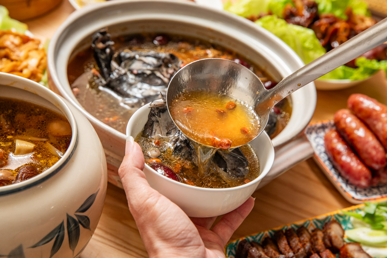 2026宅配年菜,2026年菜推薦,鬍鬚張2026馬躍迎新富滿堂年菜組